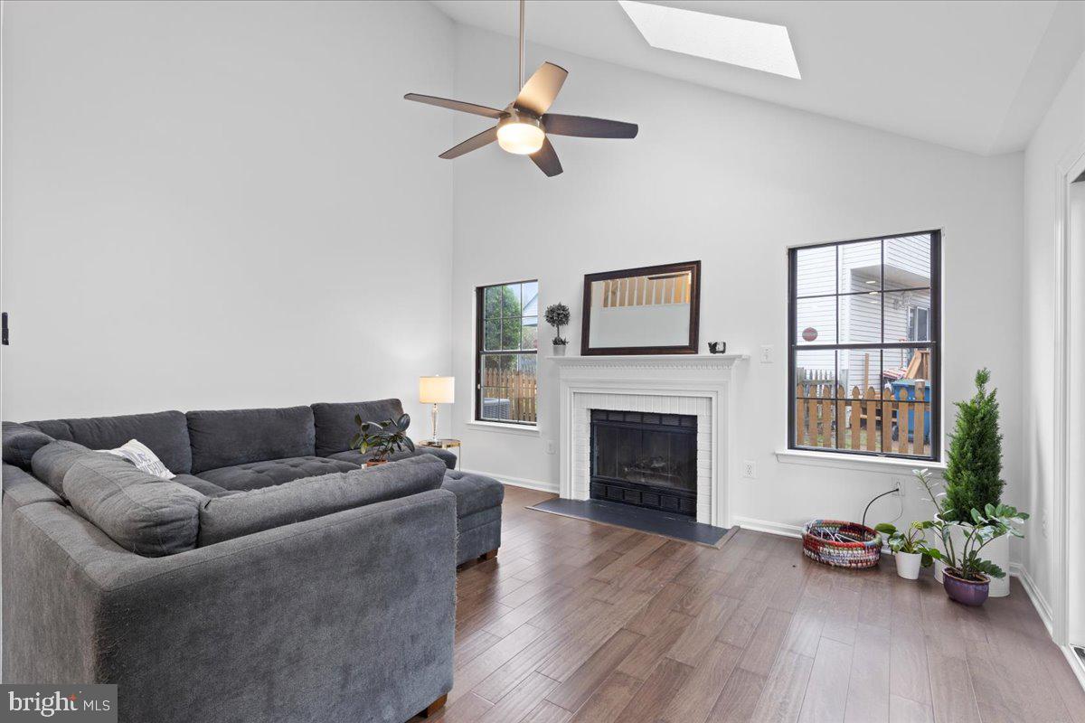 COUNTRYSIDE - Residential