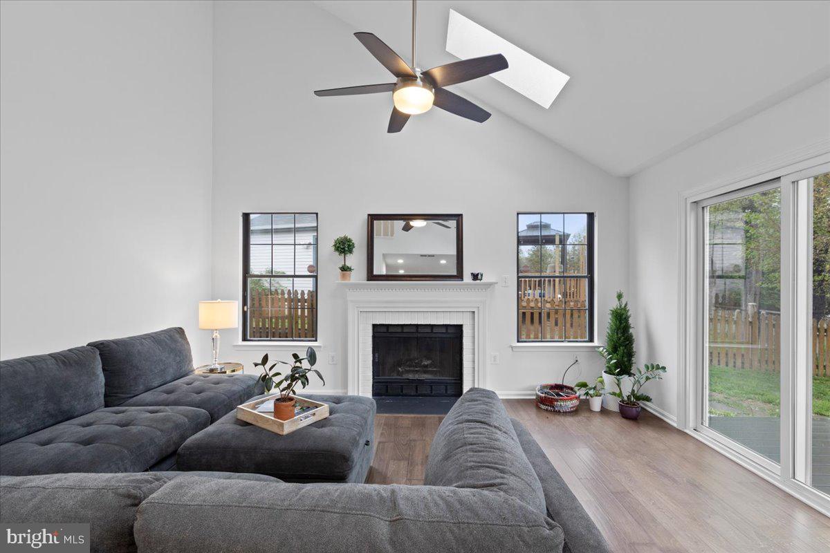 COUNTRYSIDE - Residential