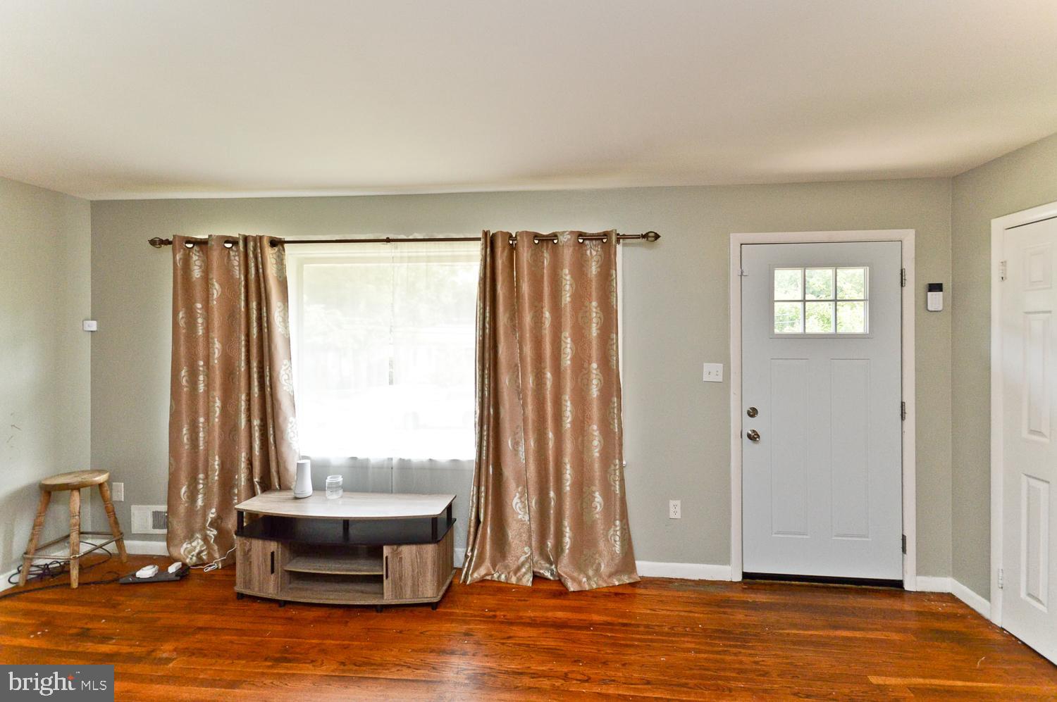 WHITFIELD KNOLLS - Residential