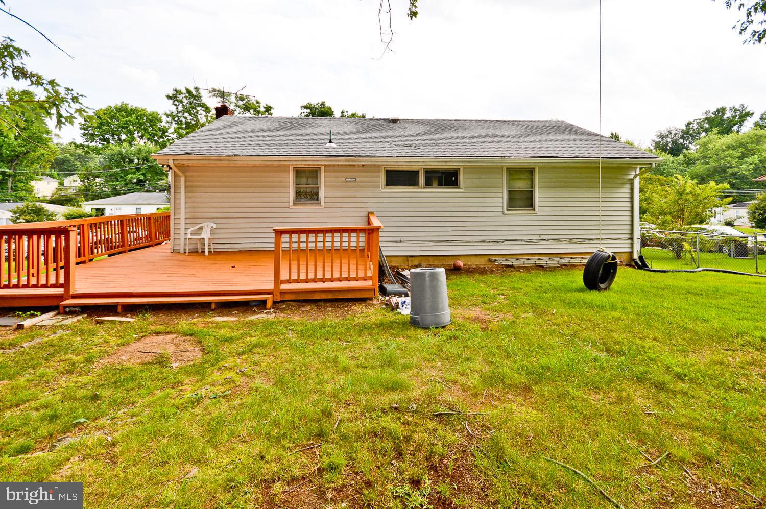 WHITFIELD KNOLLS - Residential