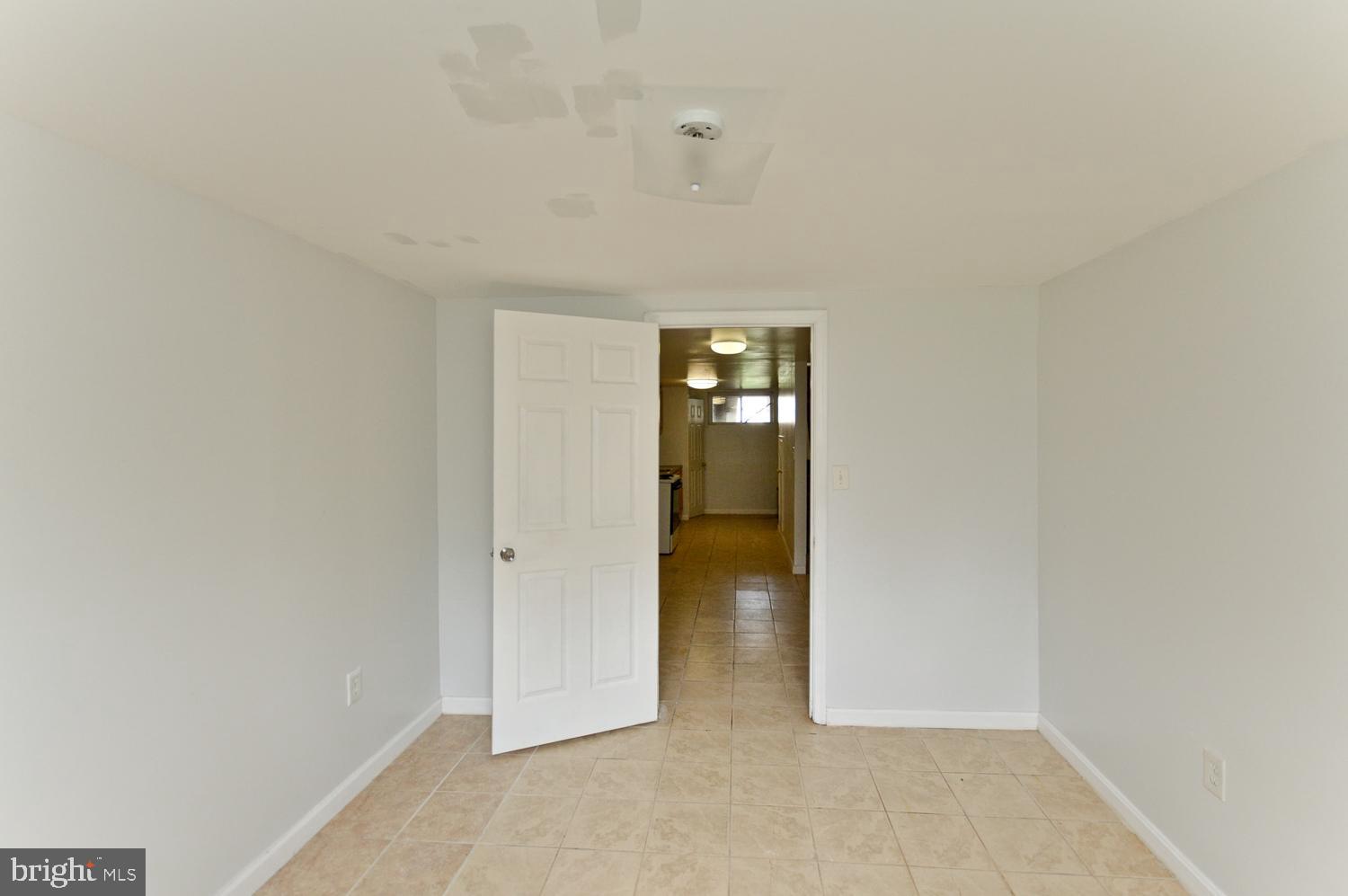 WHITFIELD KNOLLS - Residential