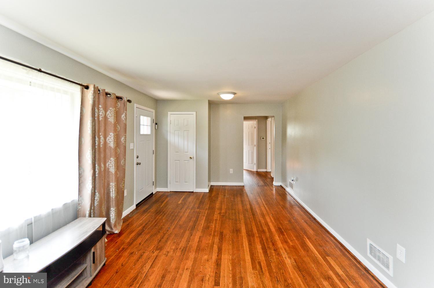 WHITFIELD KNOLLS - Residential