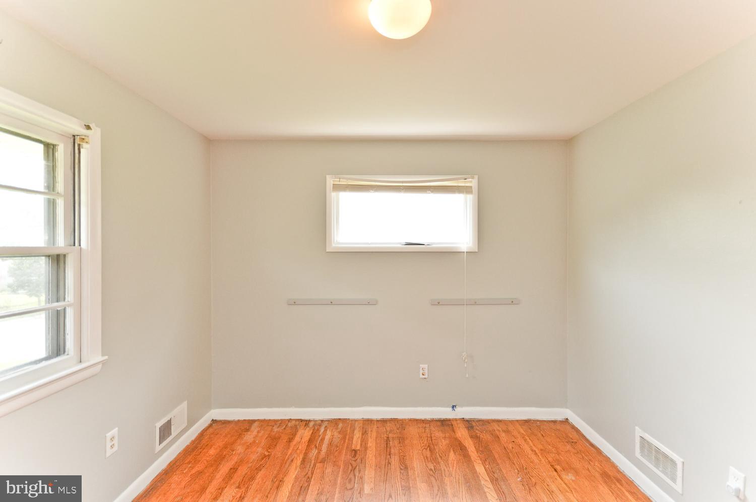 WHITFIELD KNOLLS - Residential