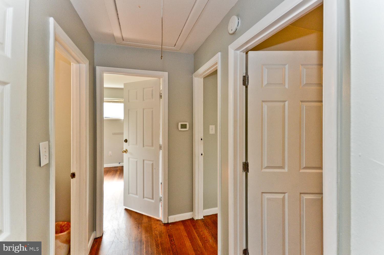 WHITFIELD KNOLLS - Residential