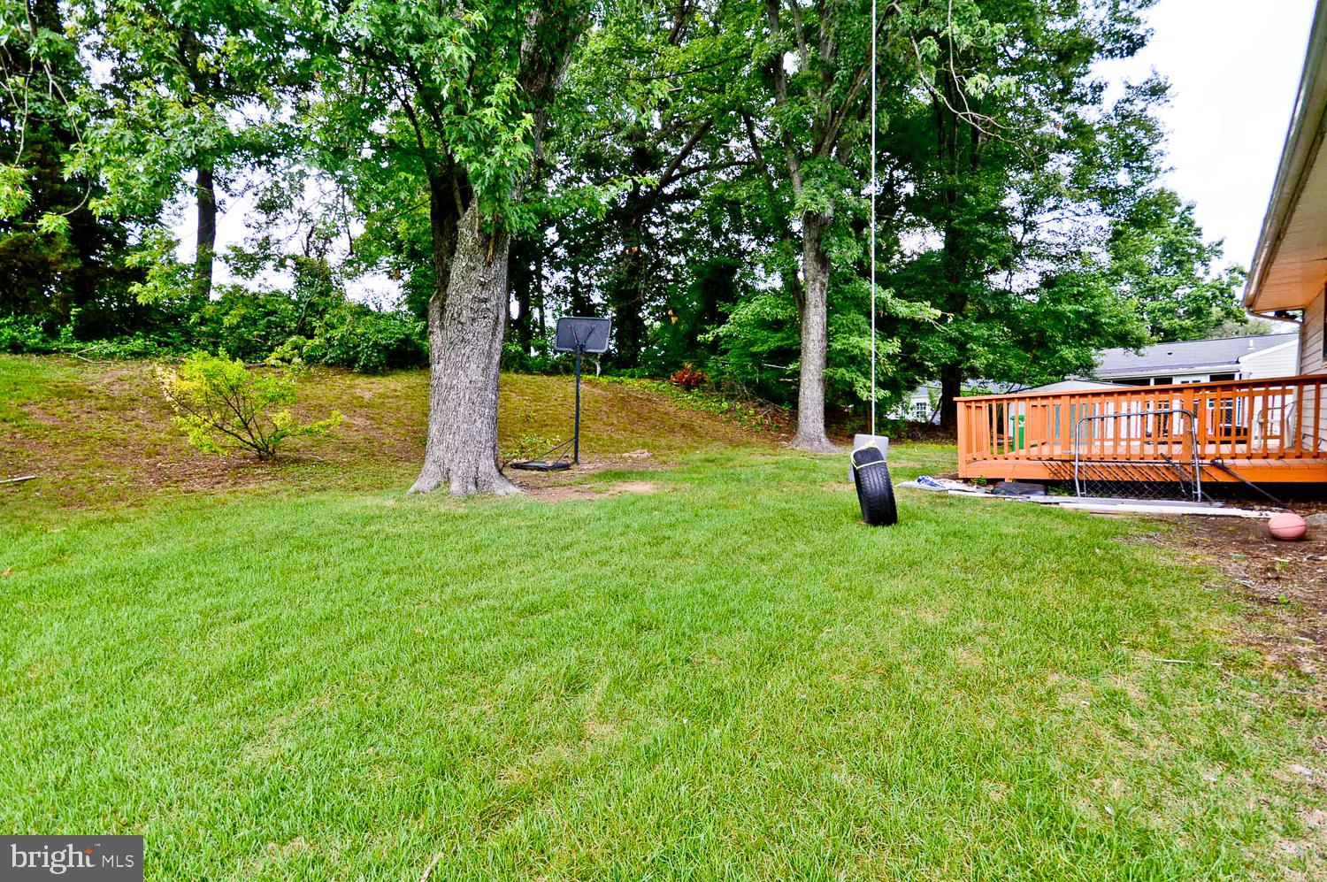 WHITFIELD KNOLLS - Residential