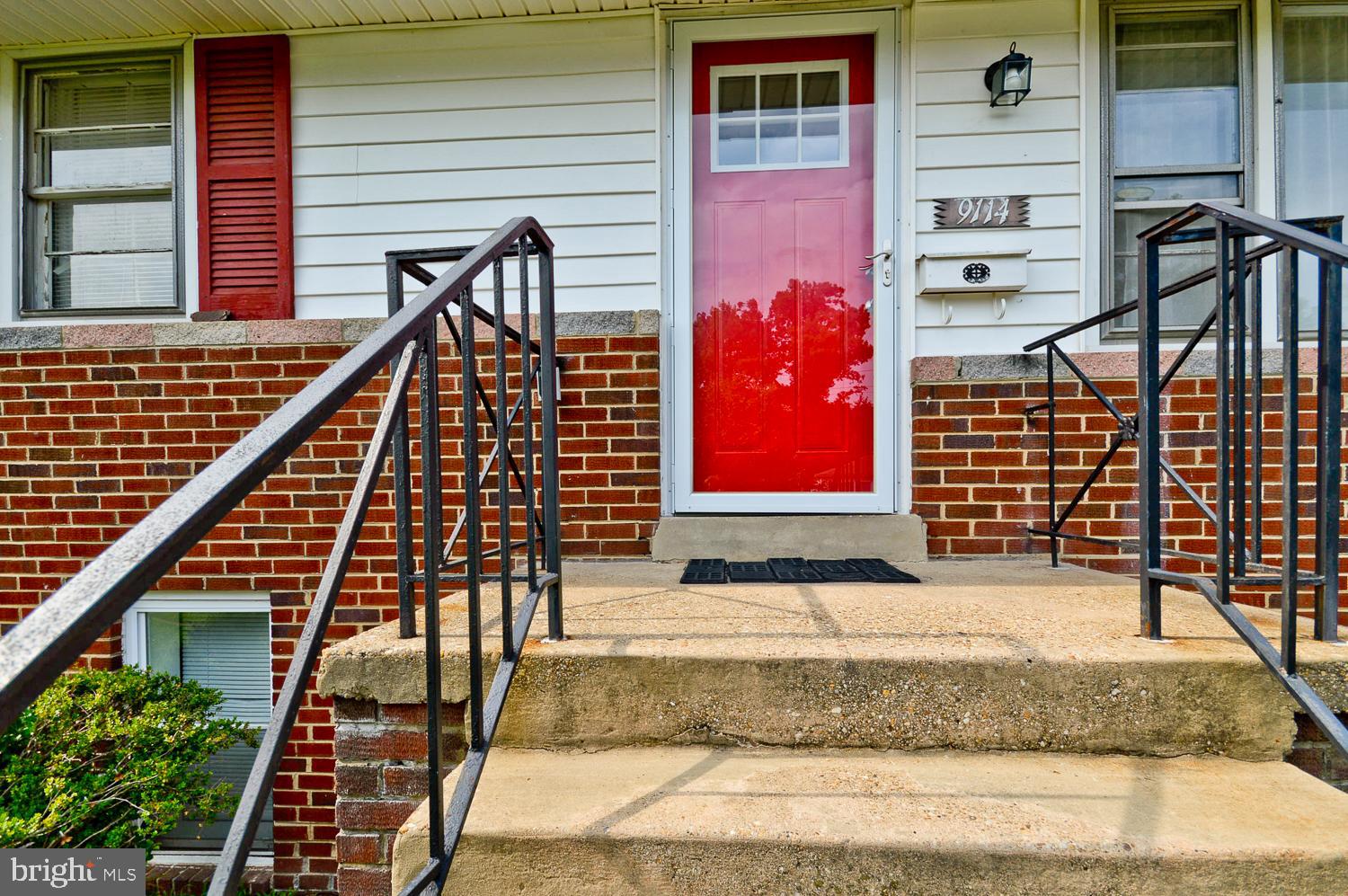 WHITFIELD KNOLLS - Residential