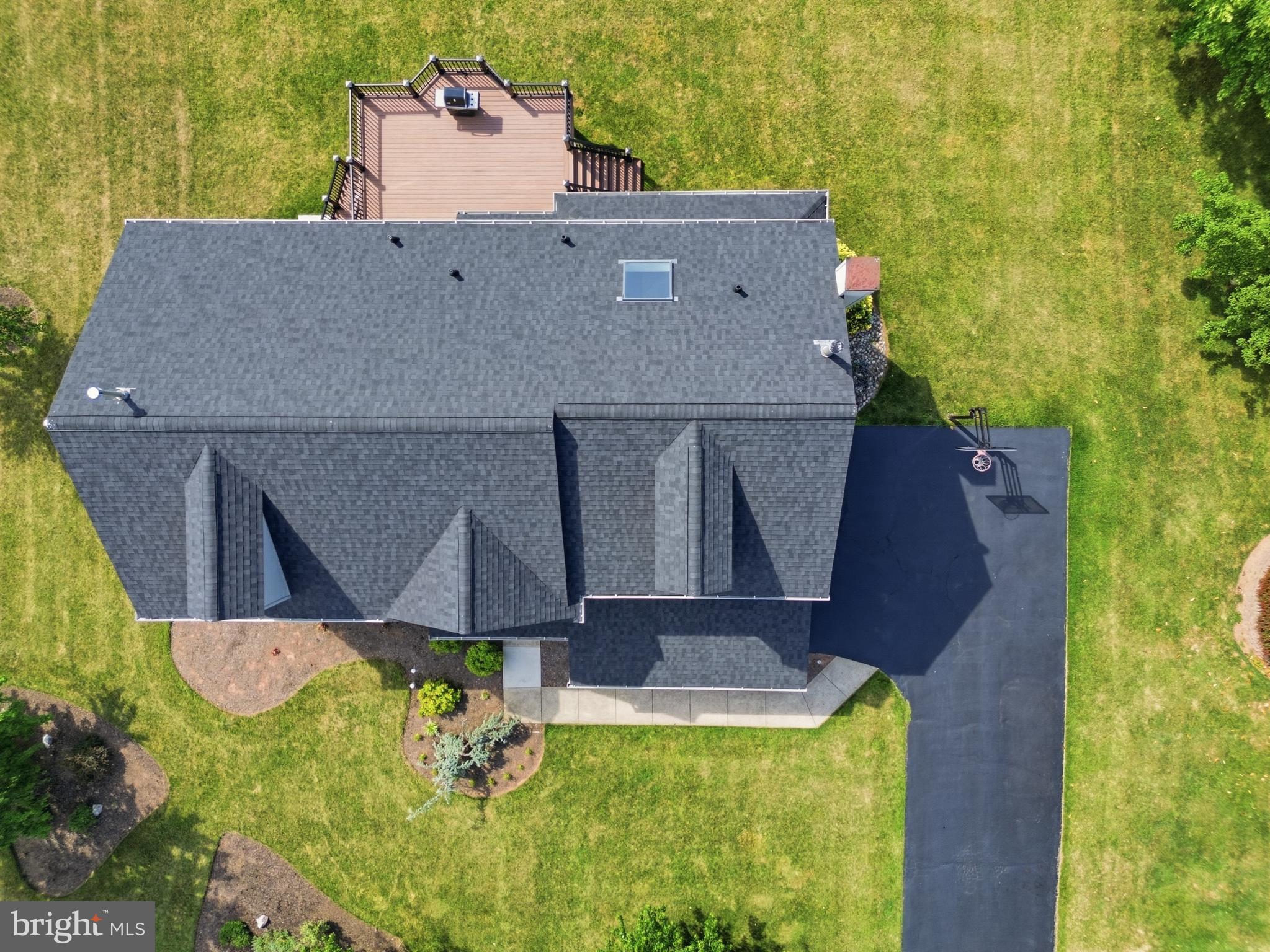 2051 LOCKERBIE ROAD