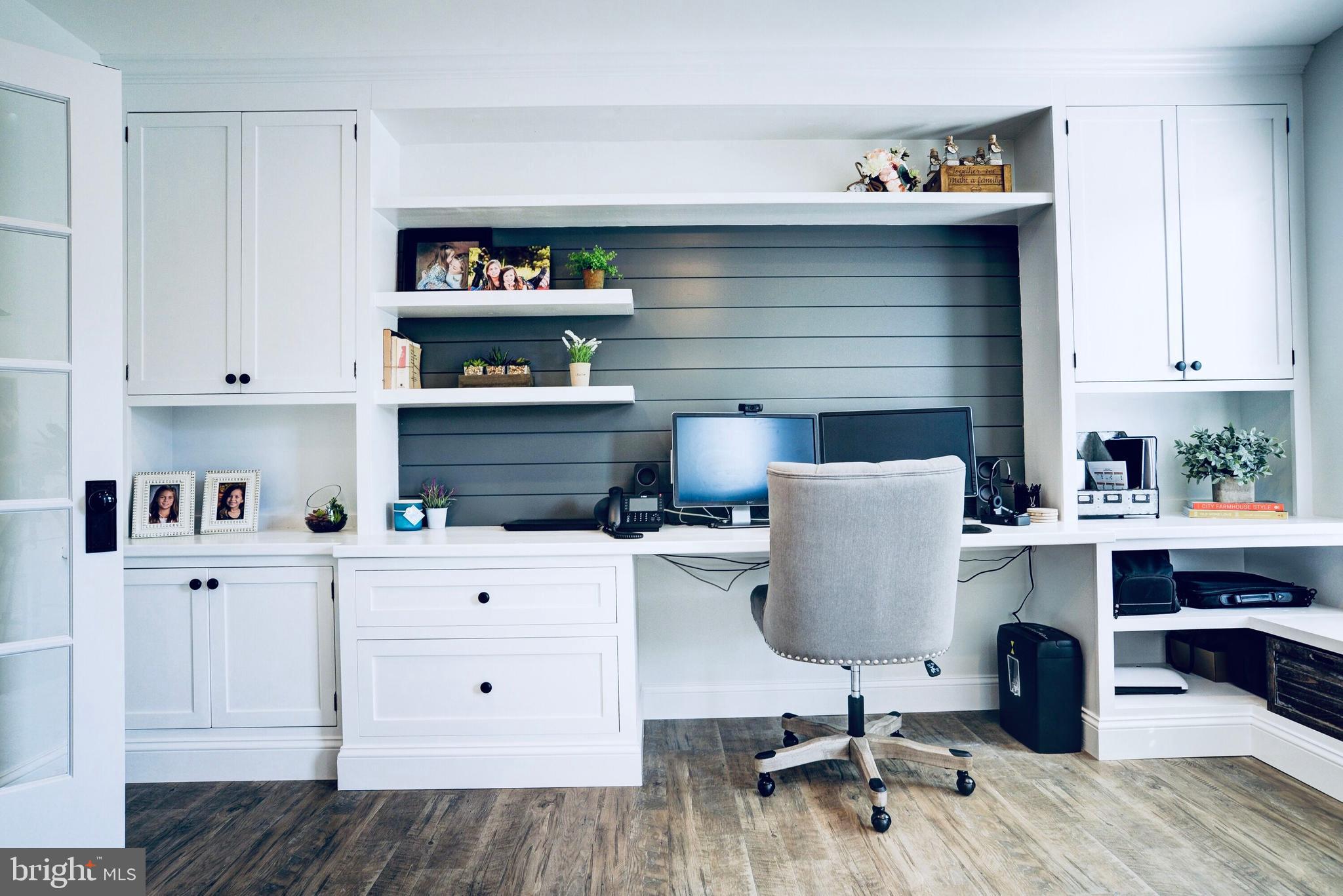 THE RIDINGS - Residential