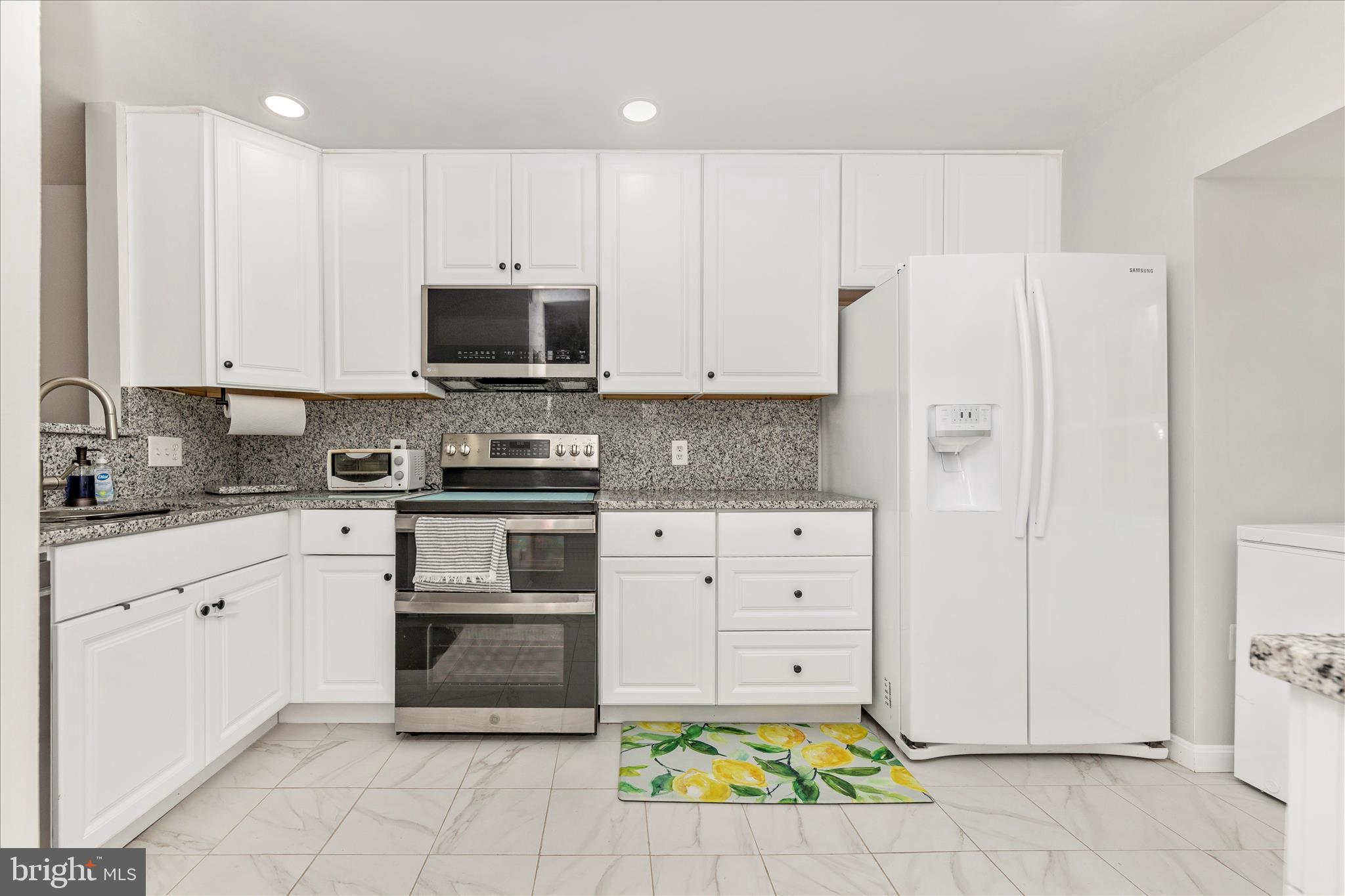 FAIR HILL FARM - Residential