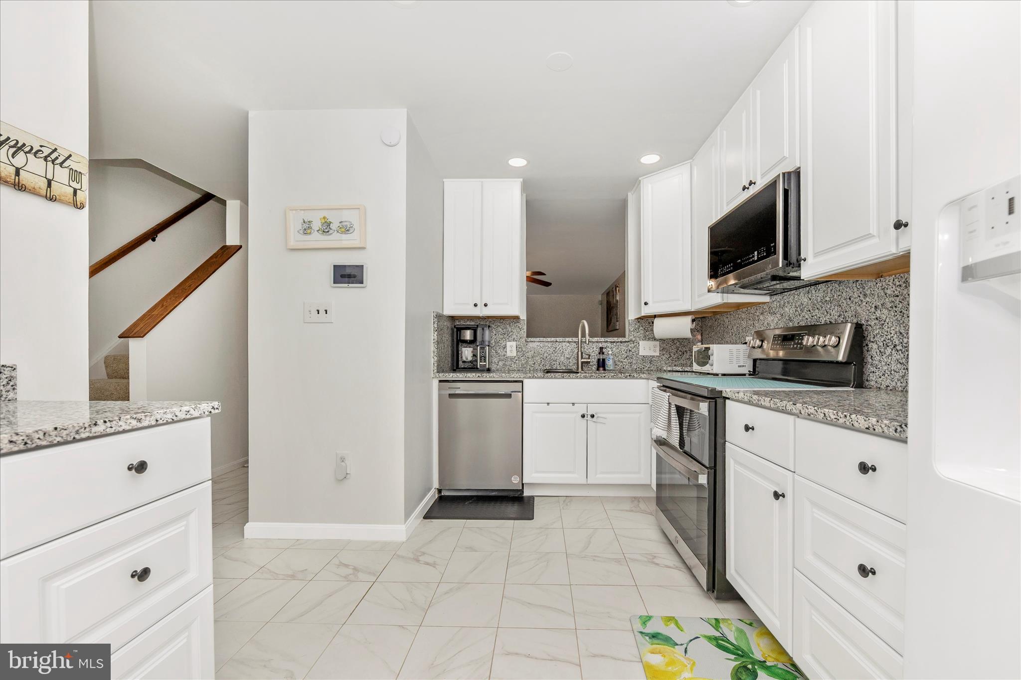 FAIR HILL FARM - Residential