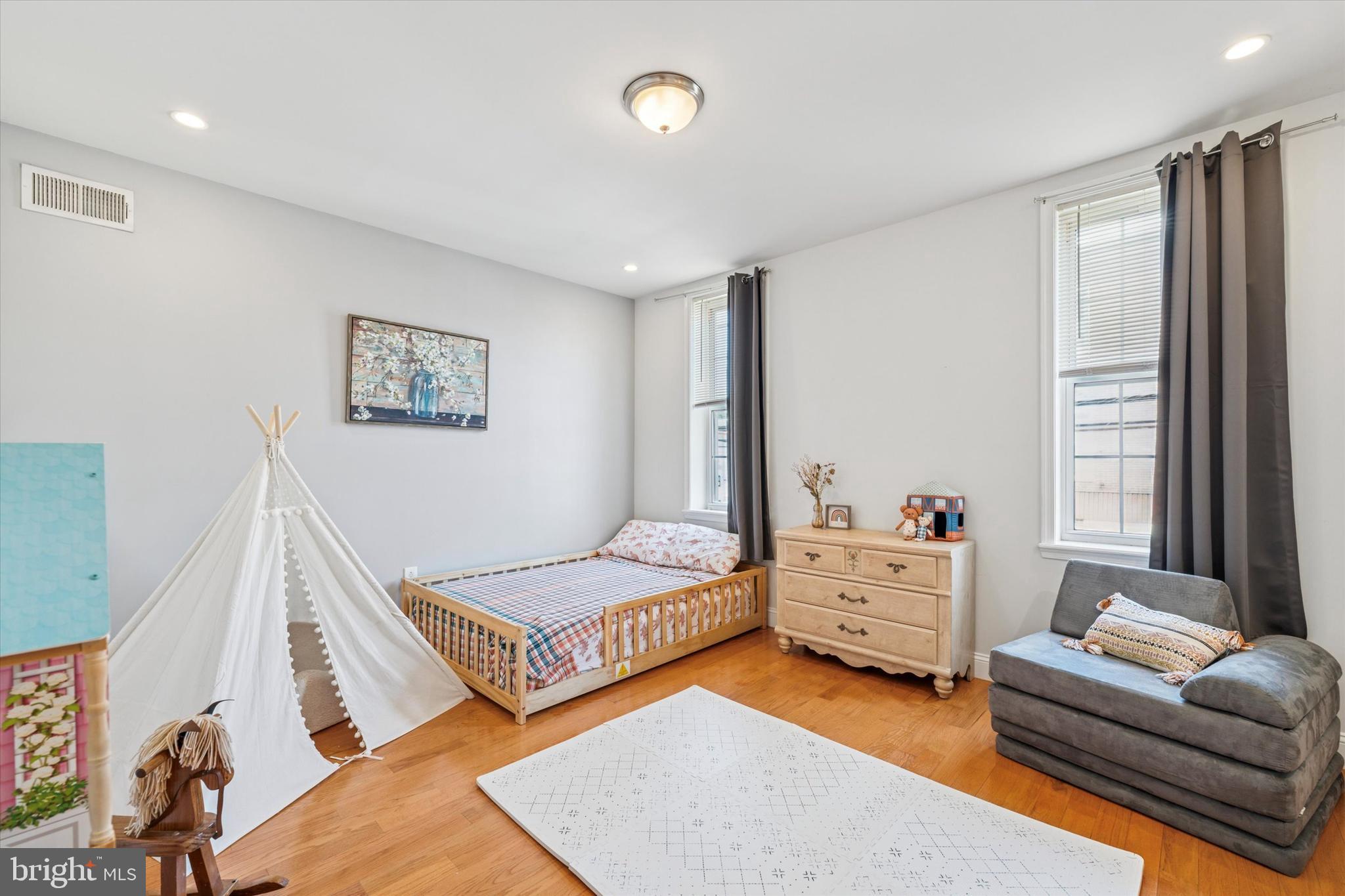 NEWBOLD - Residential