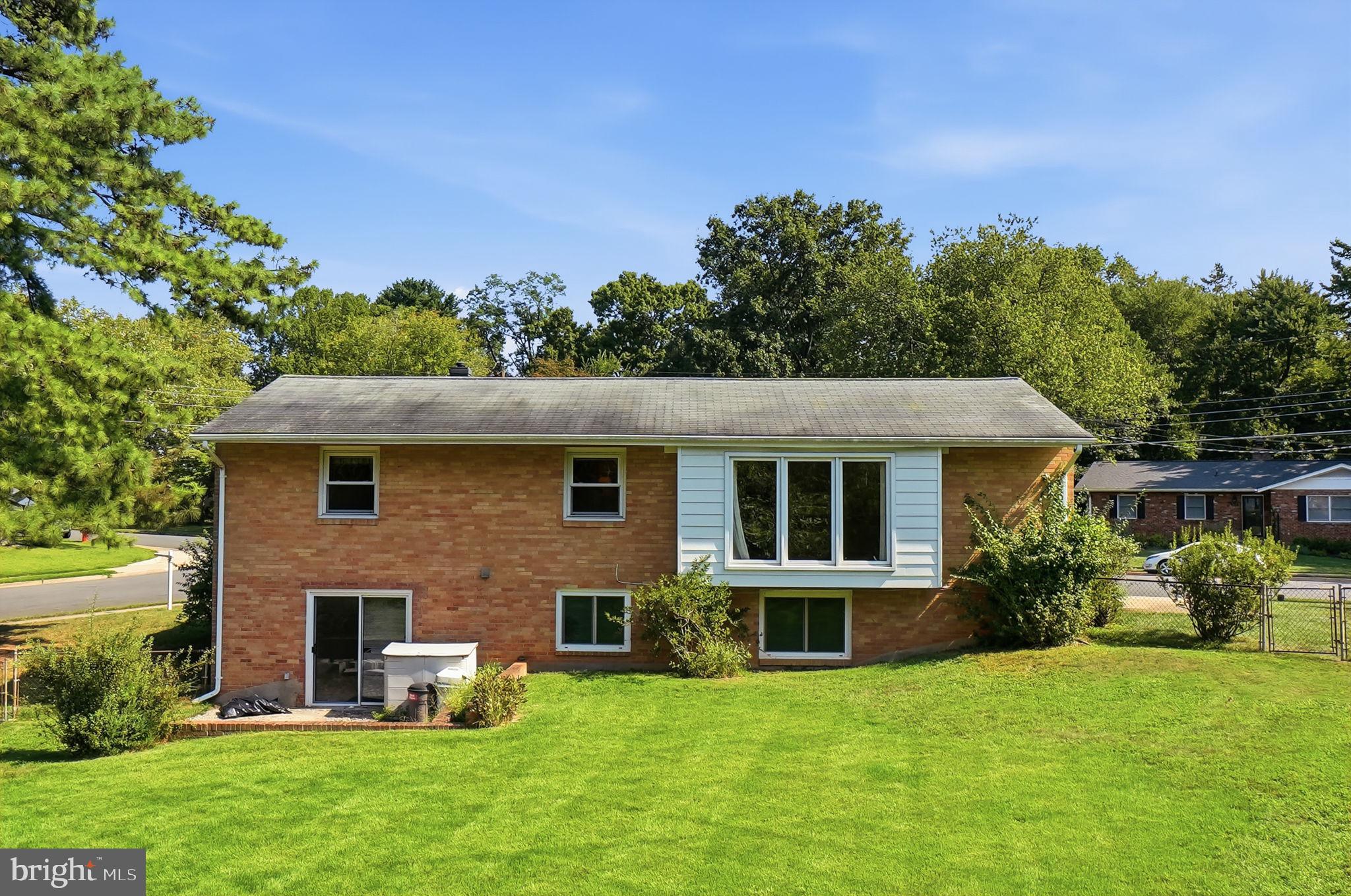 508 ROBERTS DRIVE NW