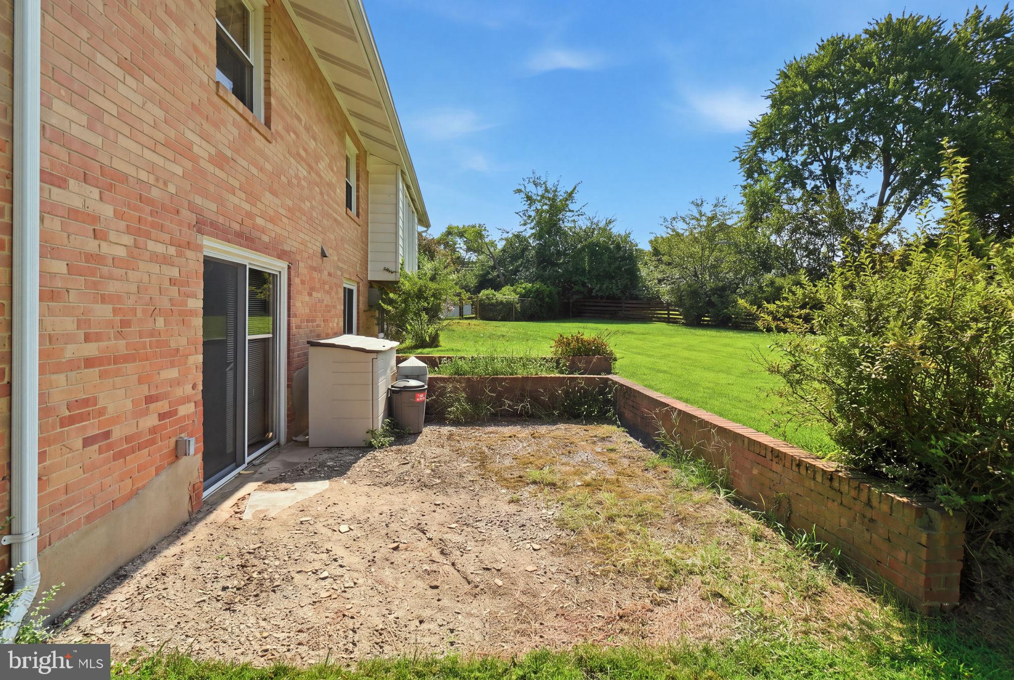 508 ROBERTS DRIVE NW