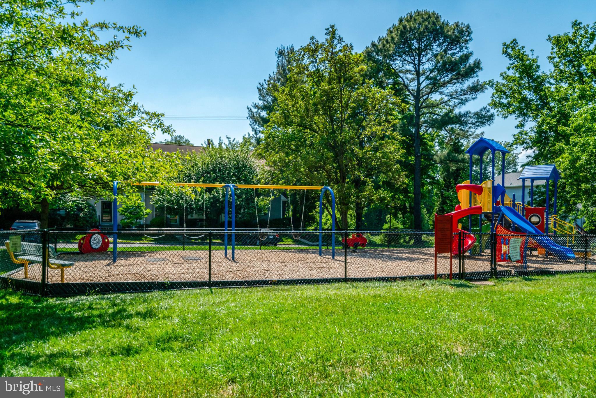 LAFAYETTE VILLAGE - Residential
