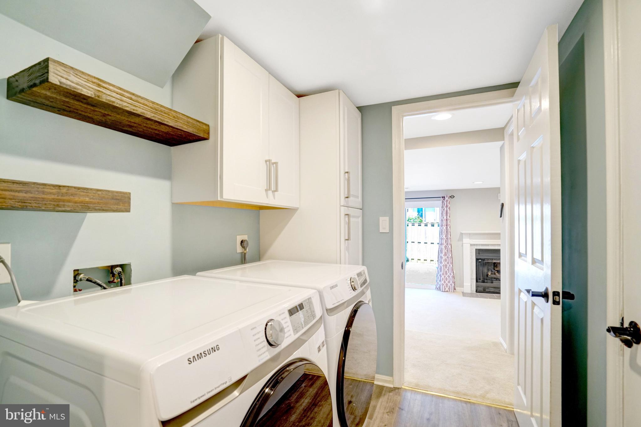 LAFAYETTE VILLAGE - Residential