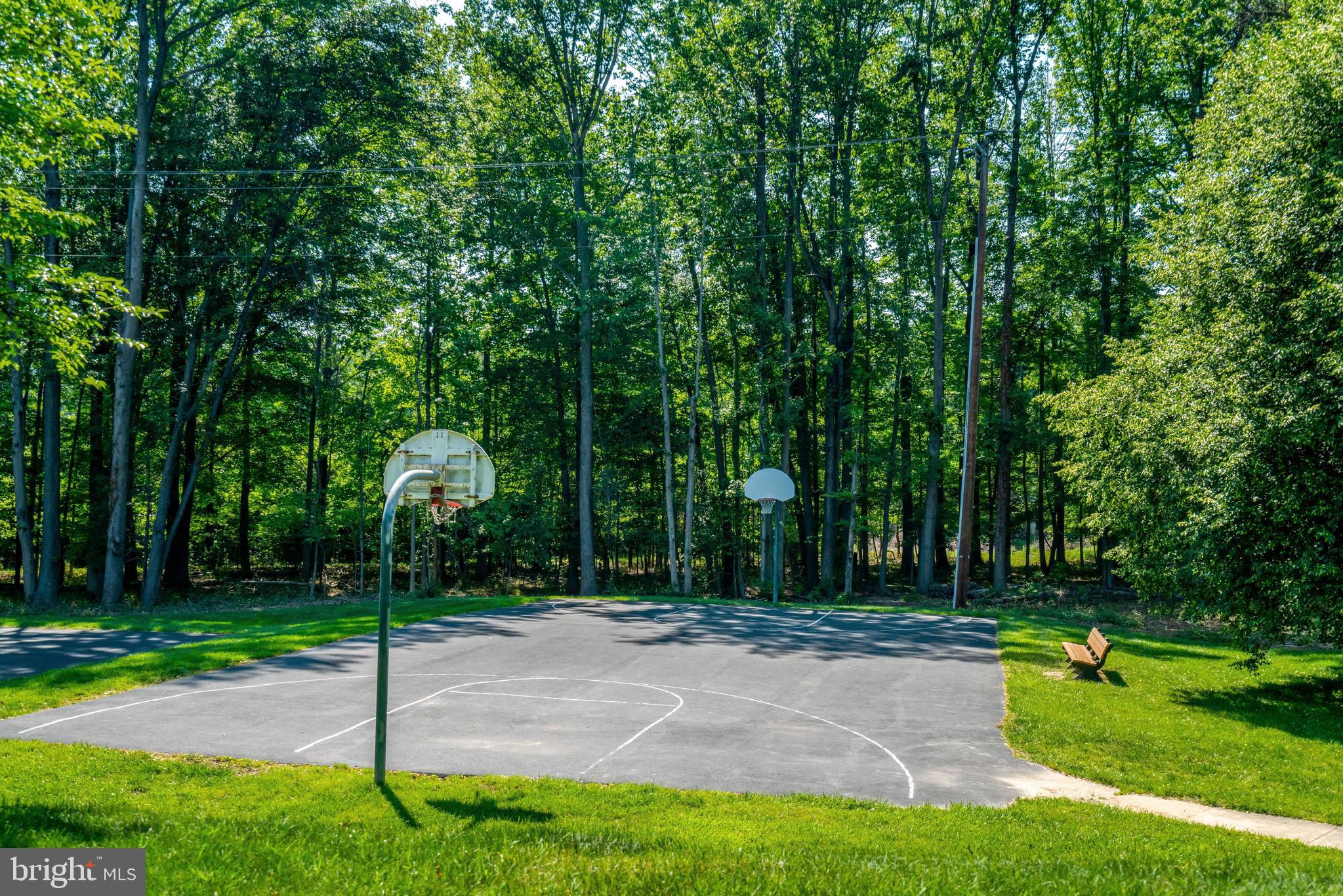 LAFAYETTE VILLAGE - Residential