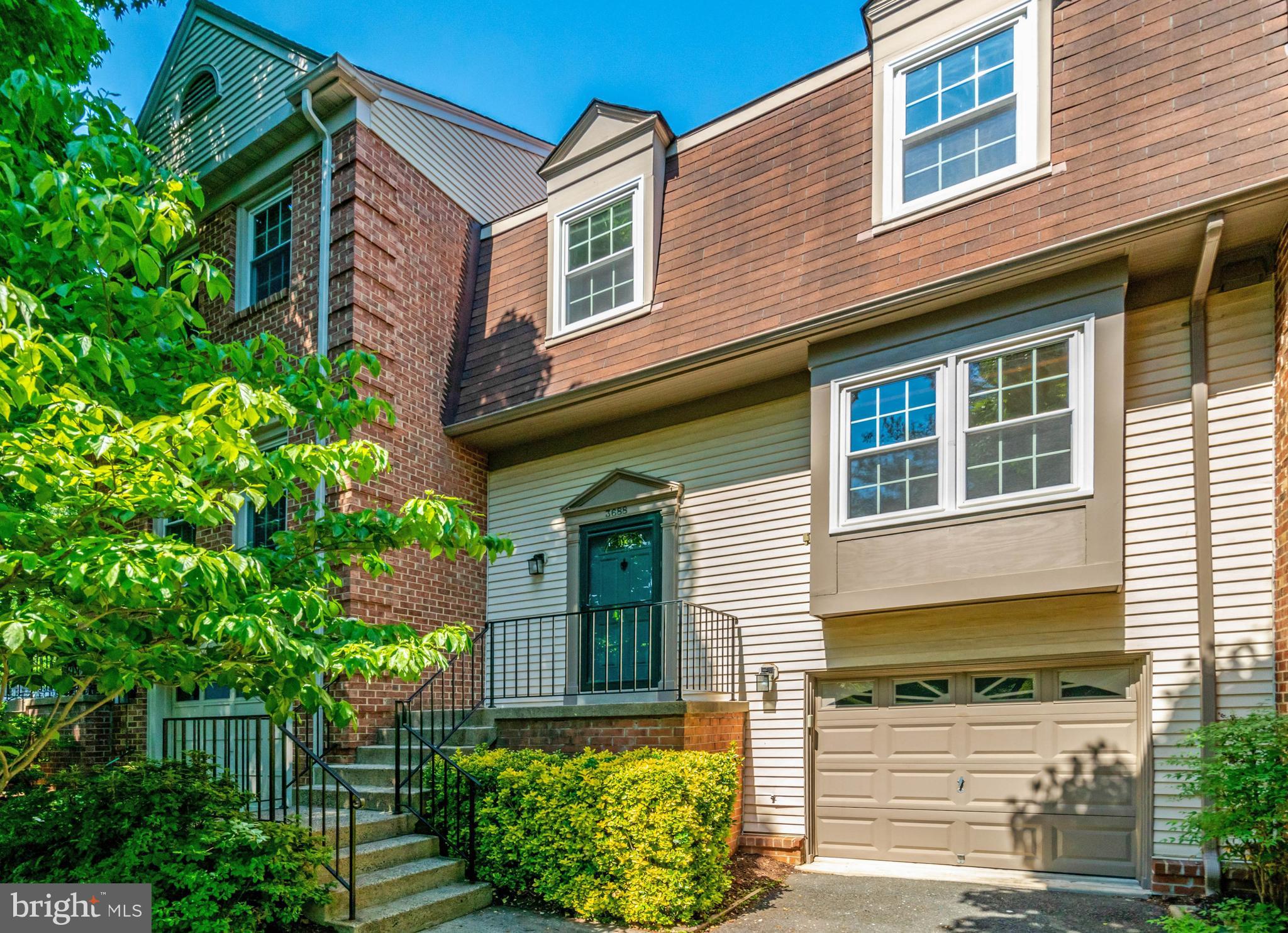 LAFAYETTE VILLAGE - Residential