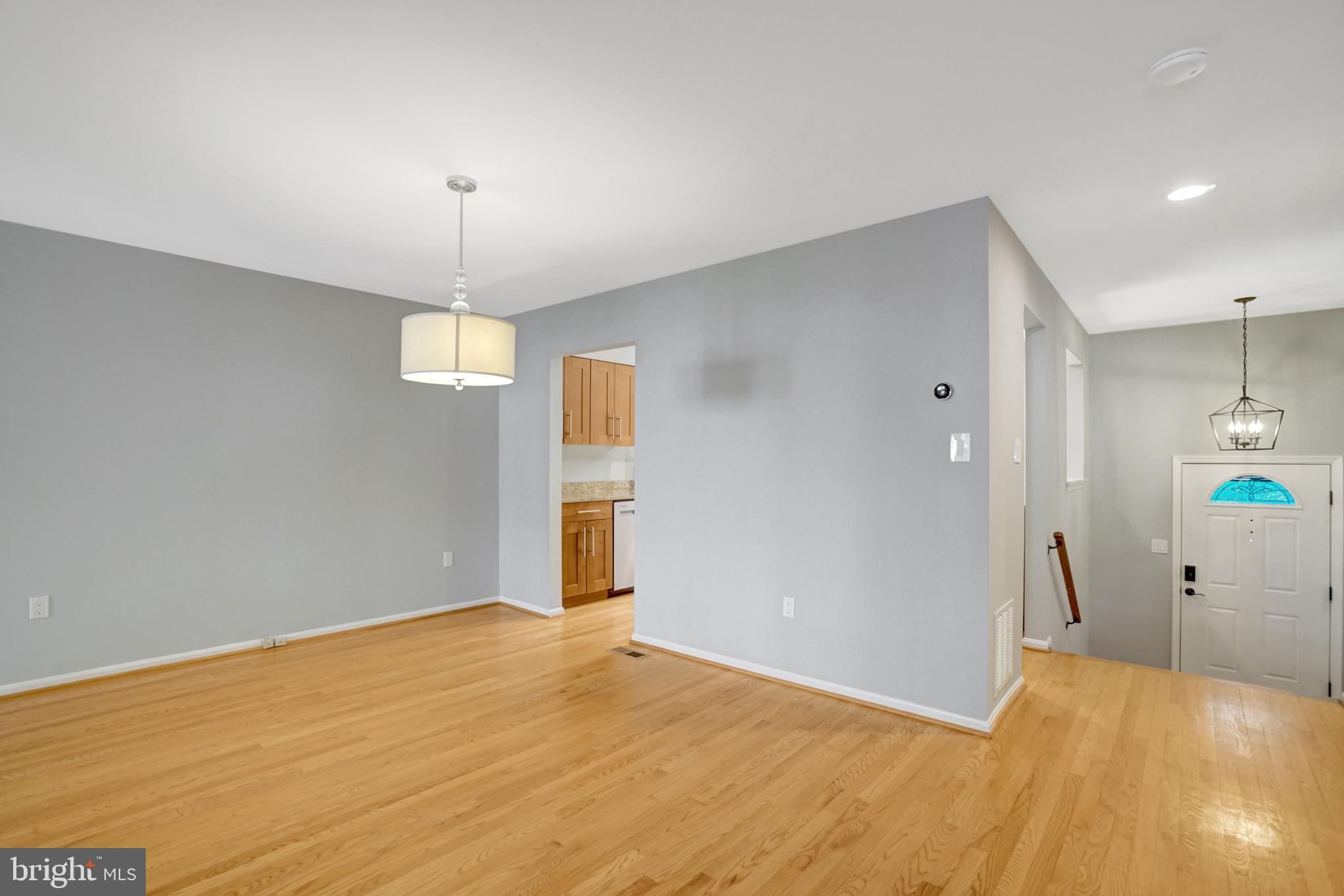 LAFAYETTE VILLAGE - Residential