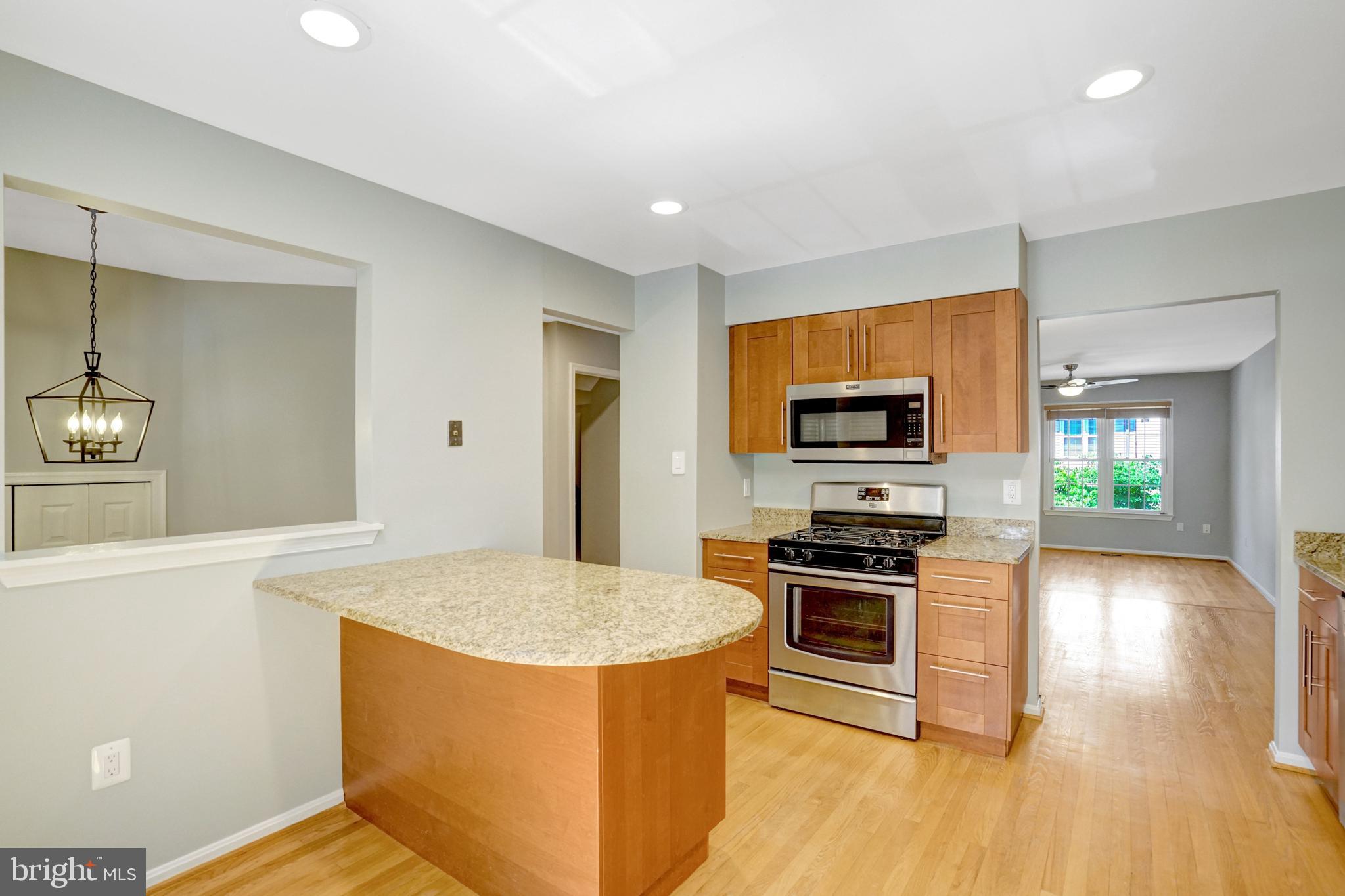 LAFAYETTE VILLAGE - Residential