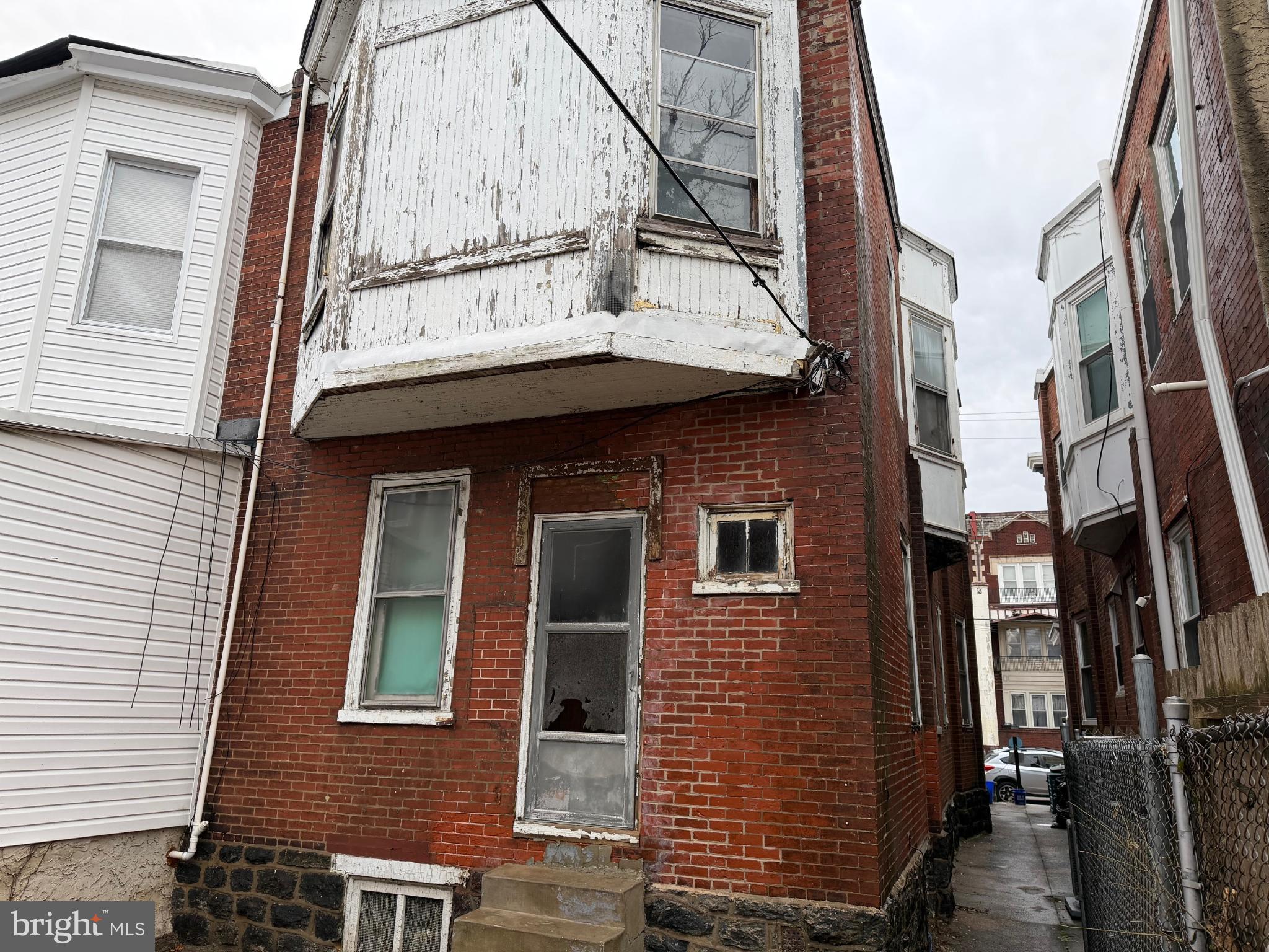 WEST PHILADELPHIA - Residential