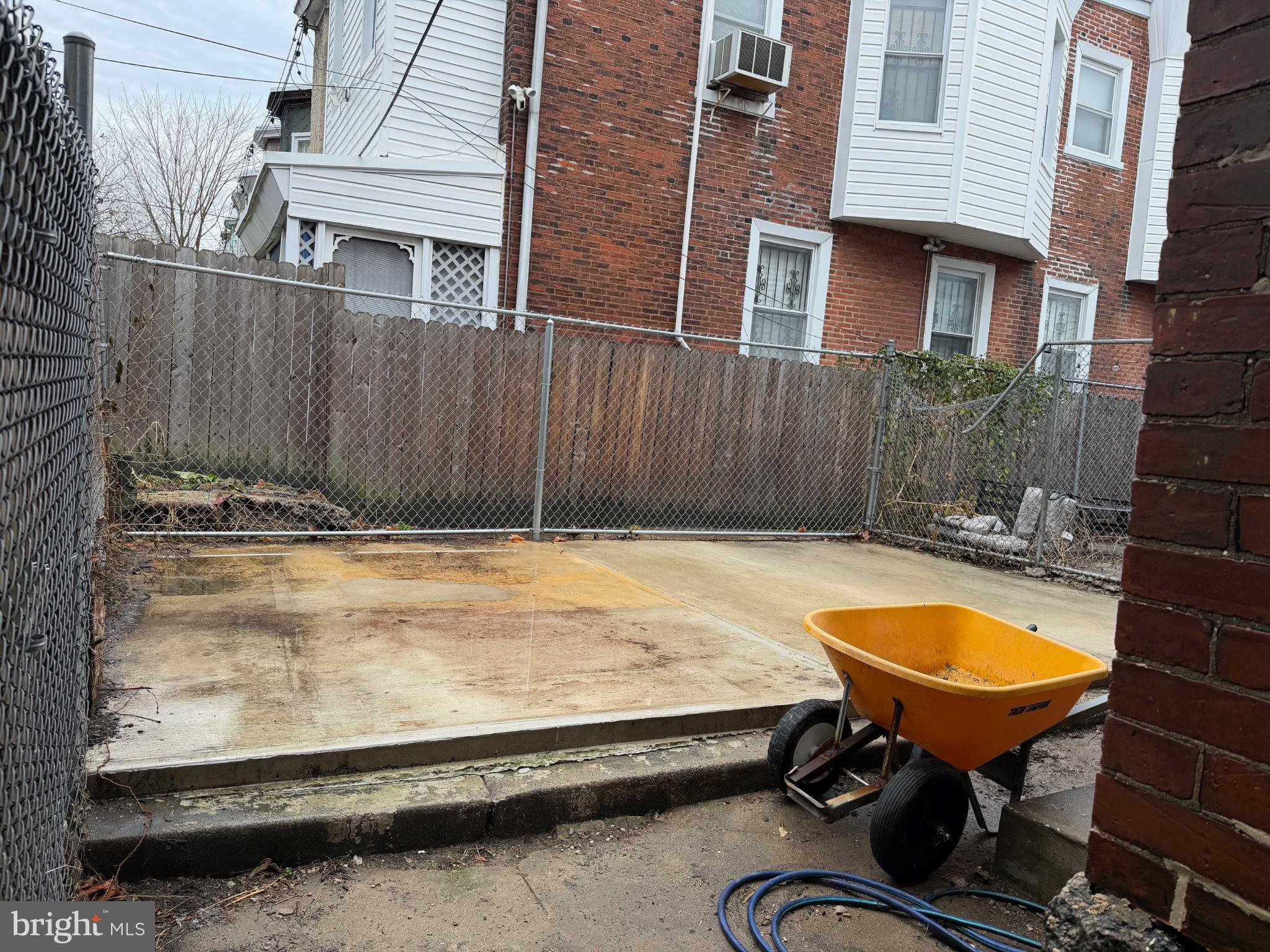 WEST PHILADELPHIA - Residential