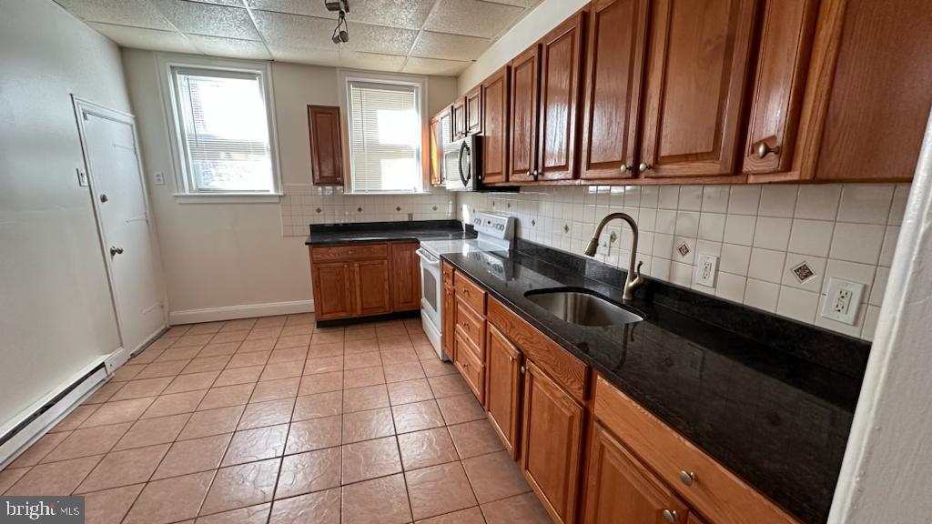 PHILADELPHIA (NORTHEAST) - Residential