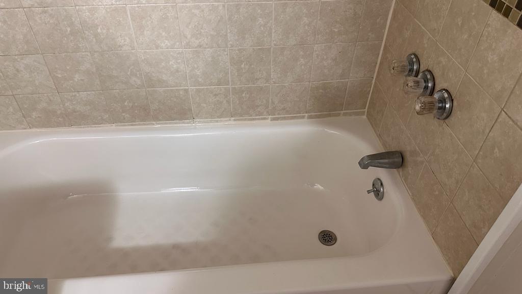PHILADELPHIA (NORTHEAST) - Residential