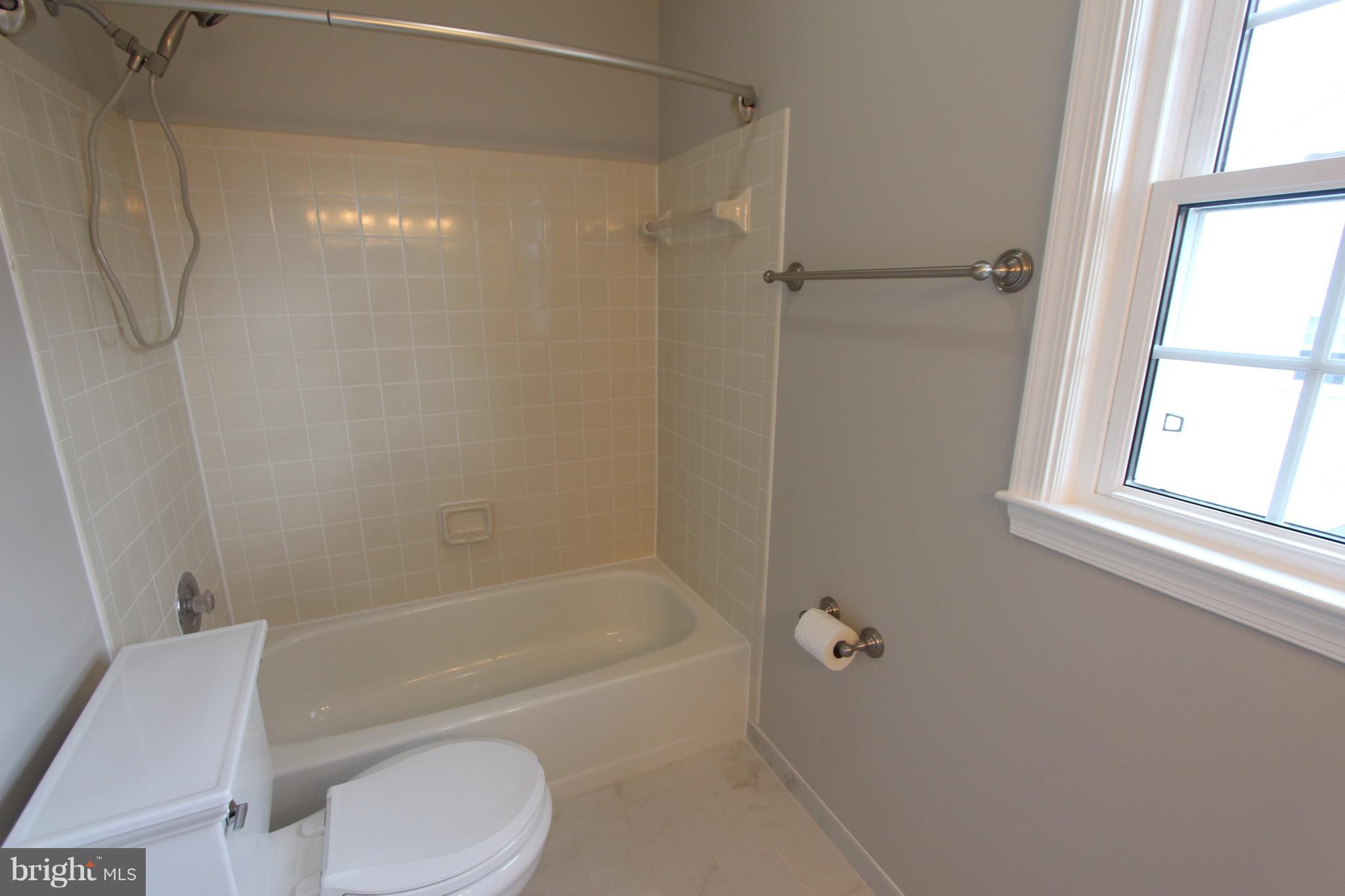 COUNTRYSIDE - Residential