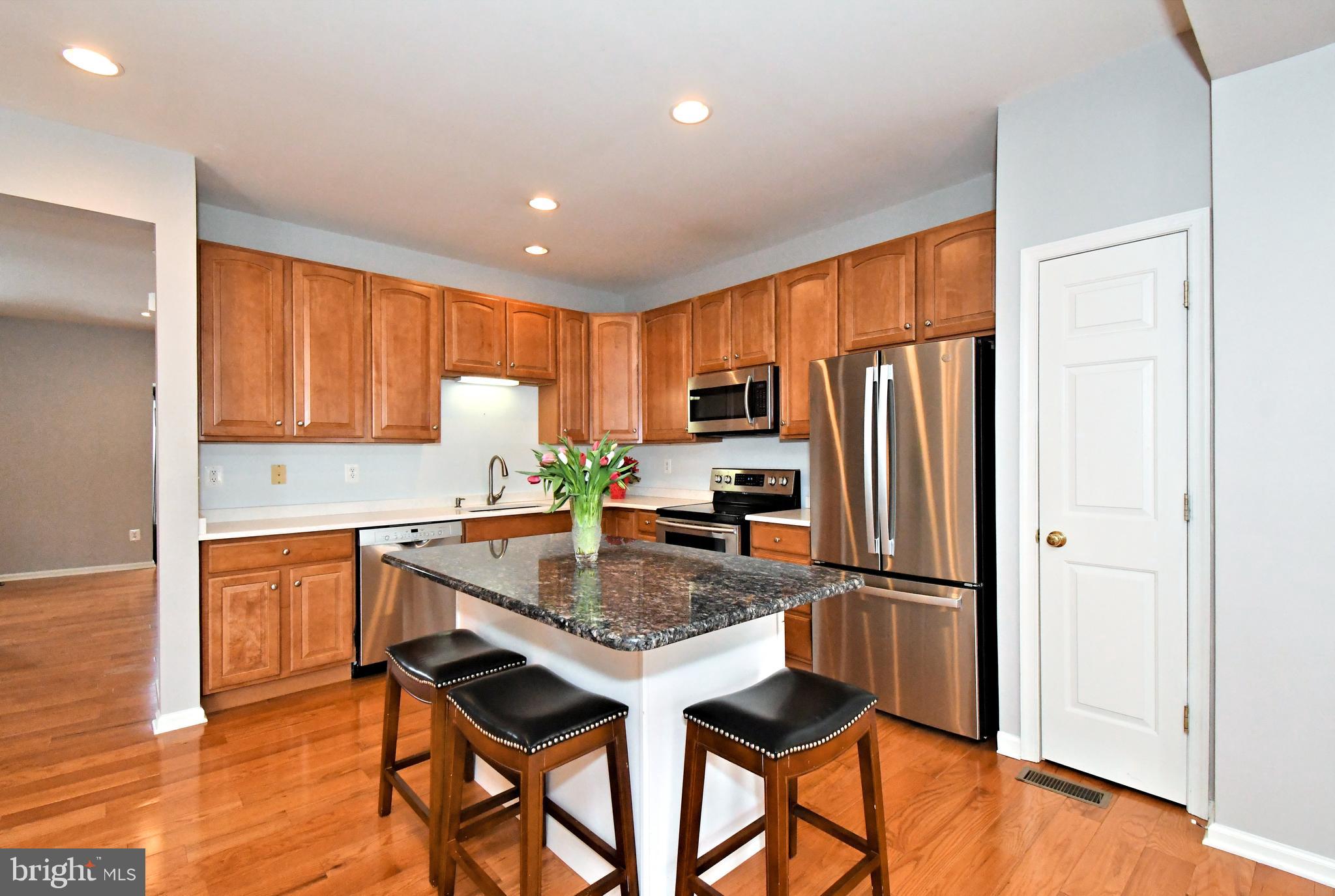 DEVON COURT - Residential