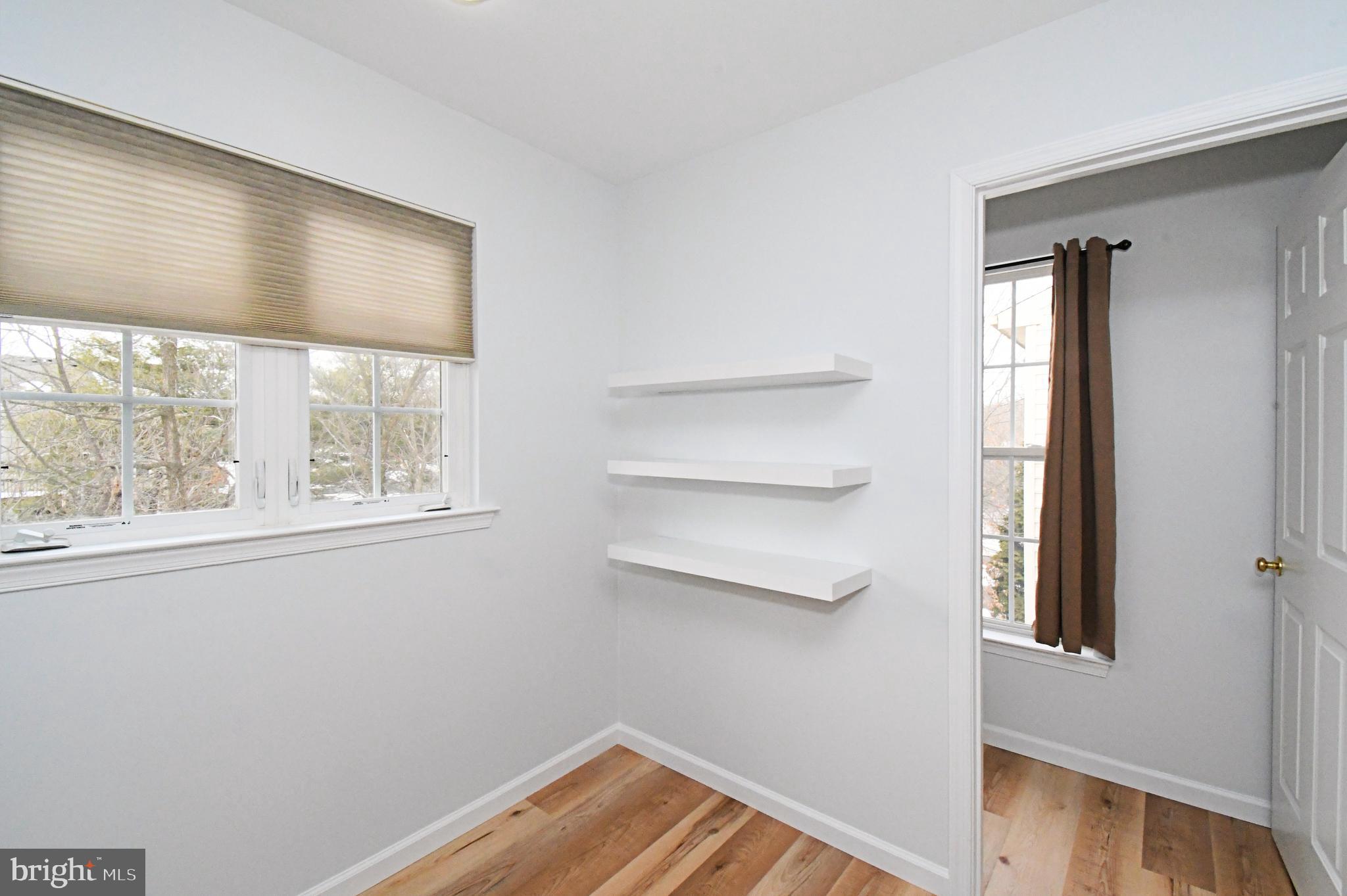 DEVON COURT - Residential