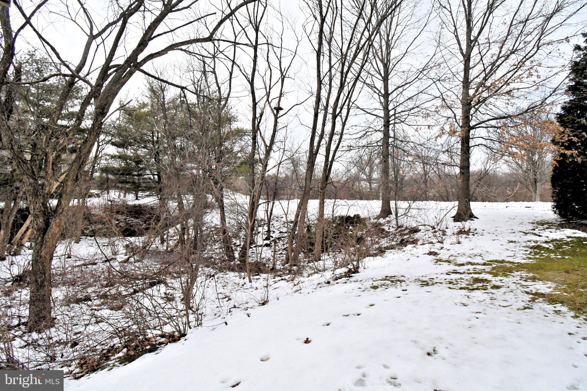 DEVON COURT - Residential