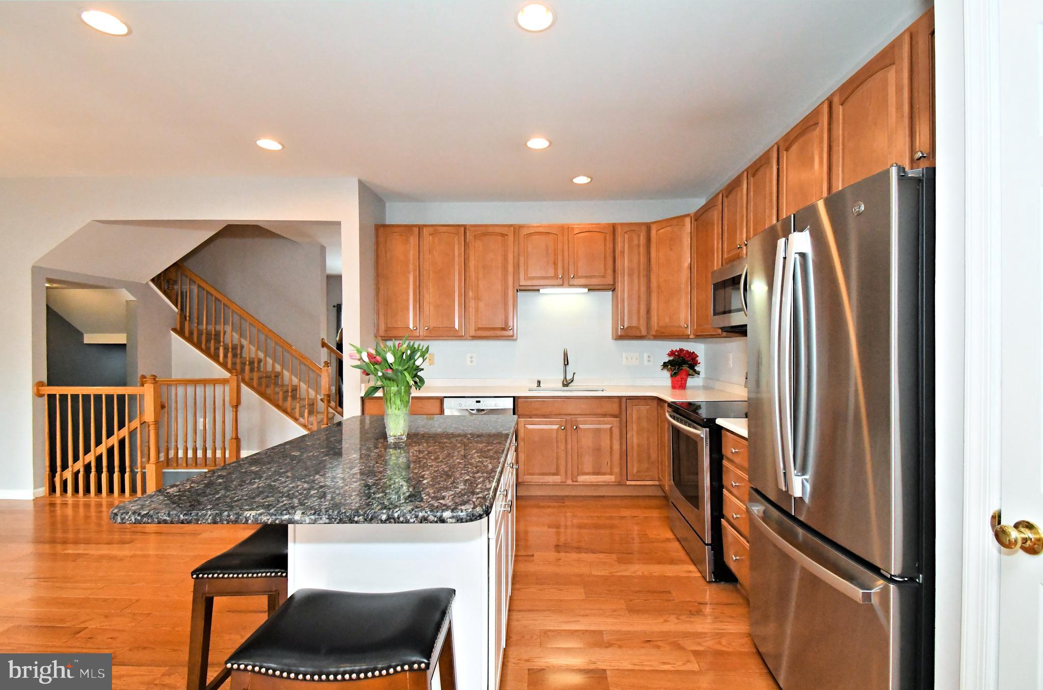 DEVON COURT - Residential