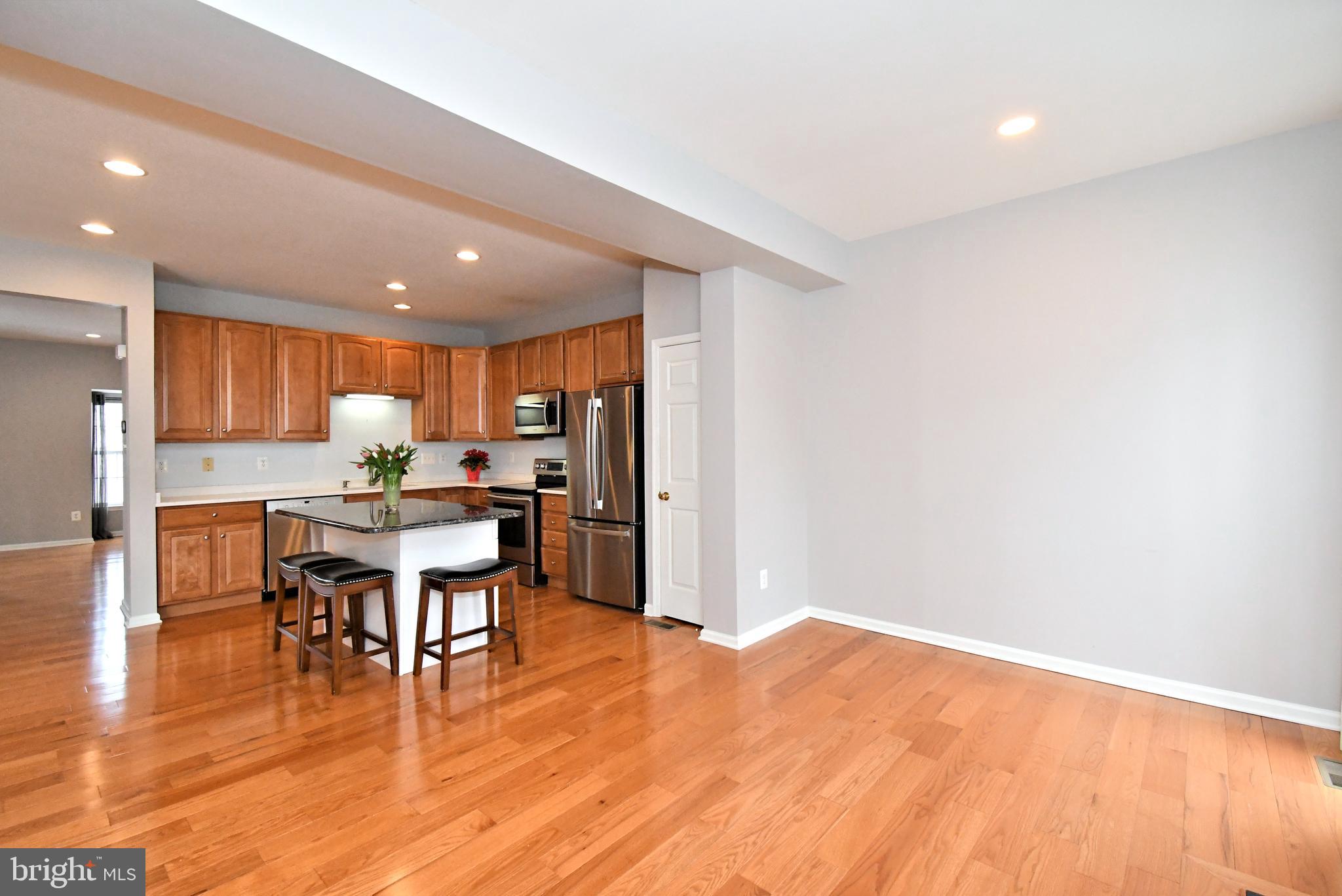 DEVON COURT - Residential