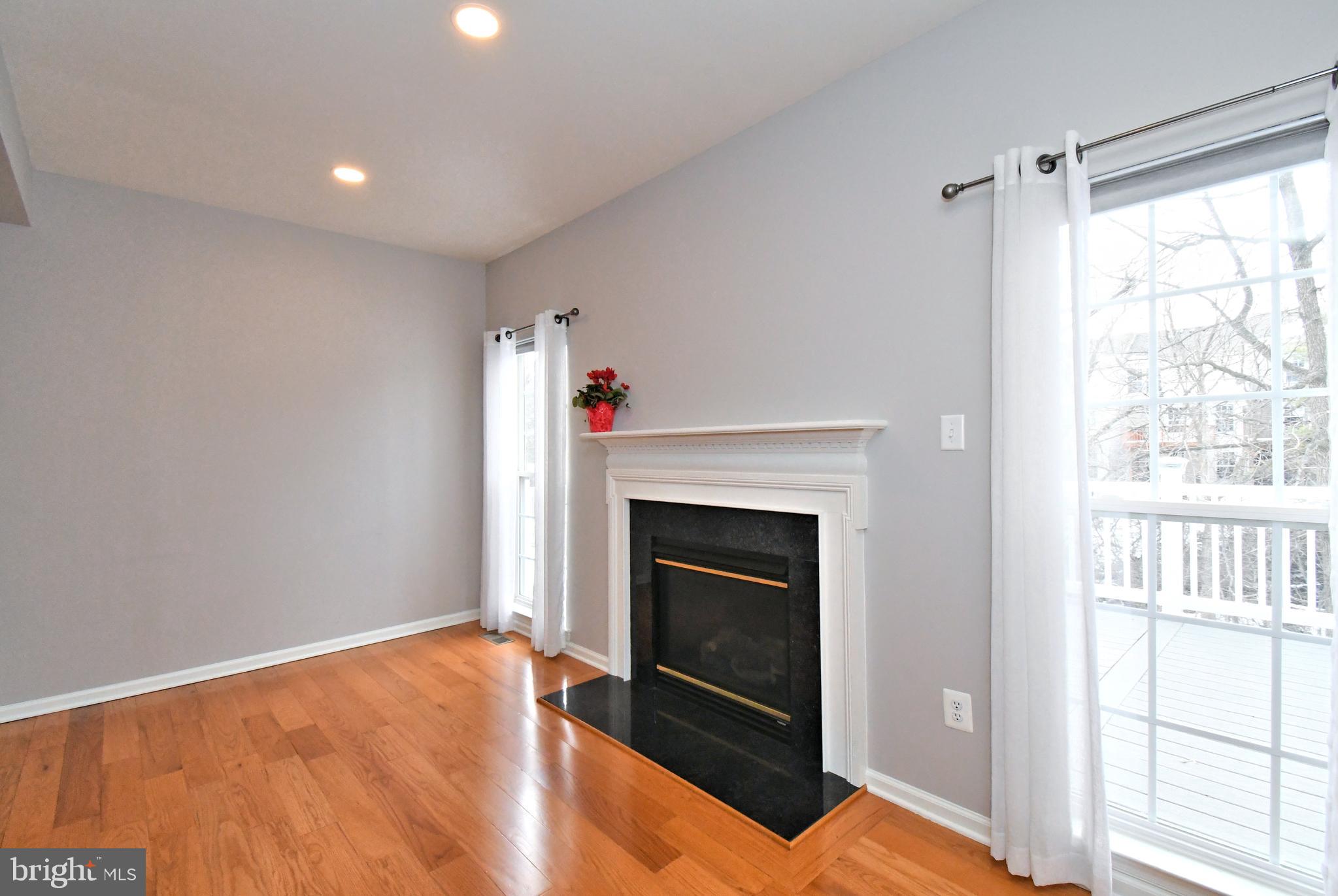 DEVON COURT - Residential