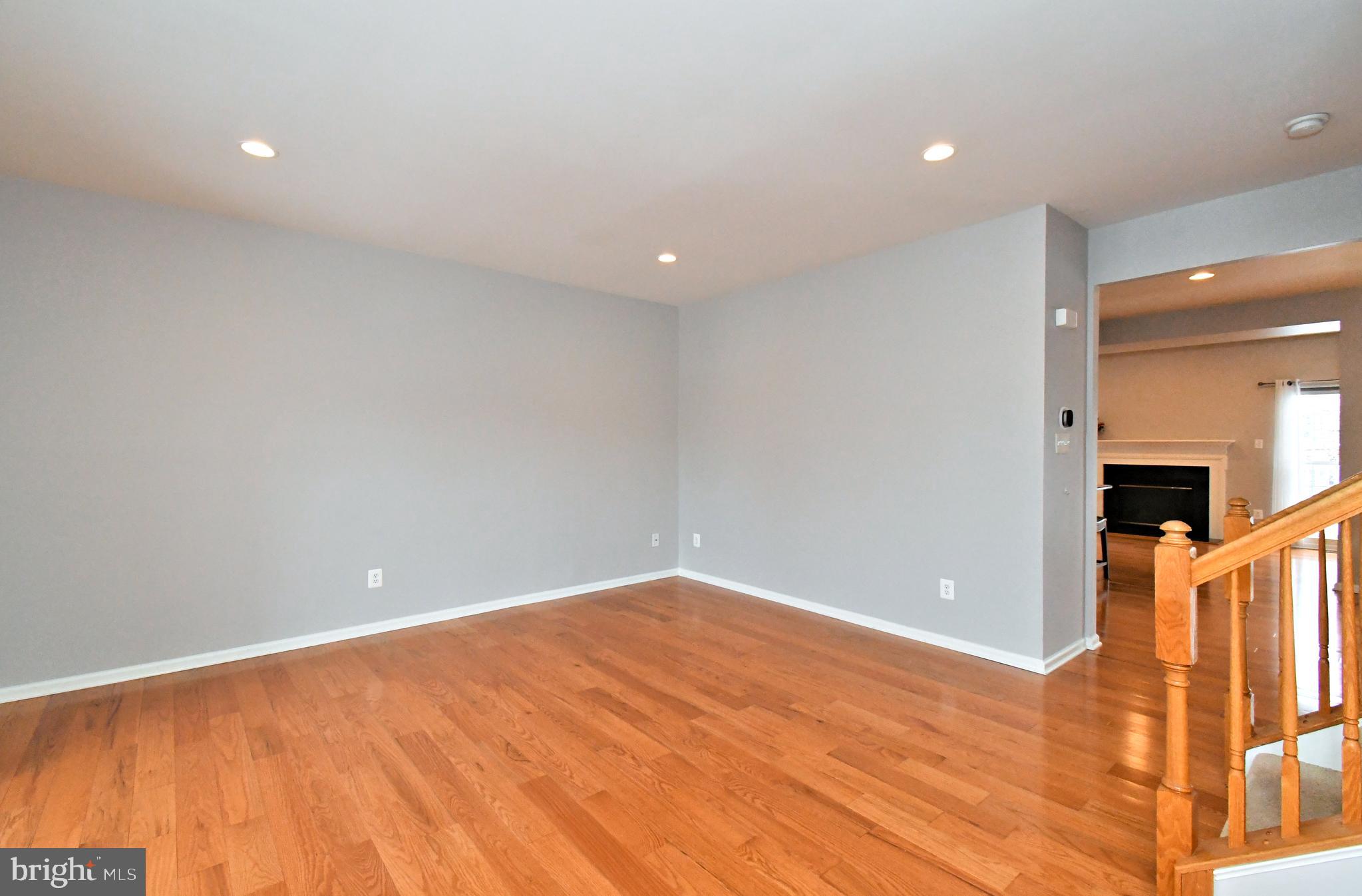 DEVON COURT - Residential