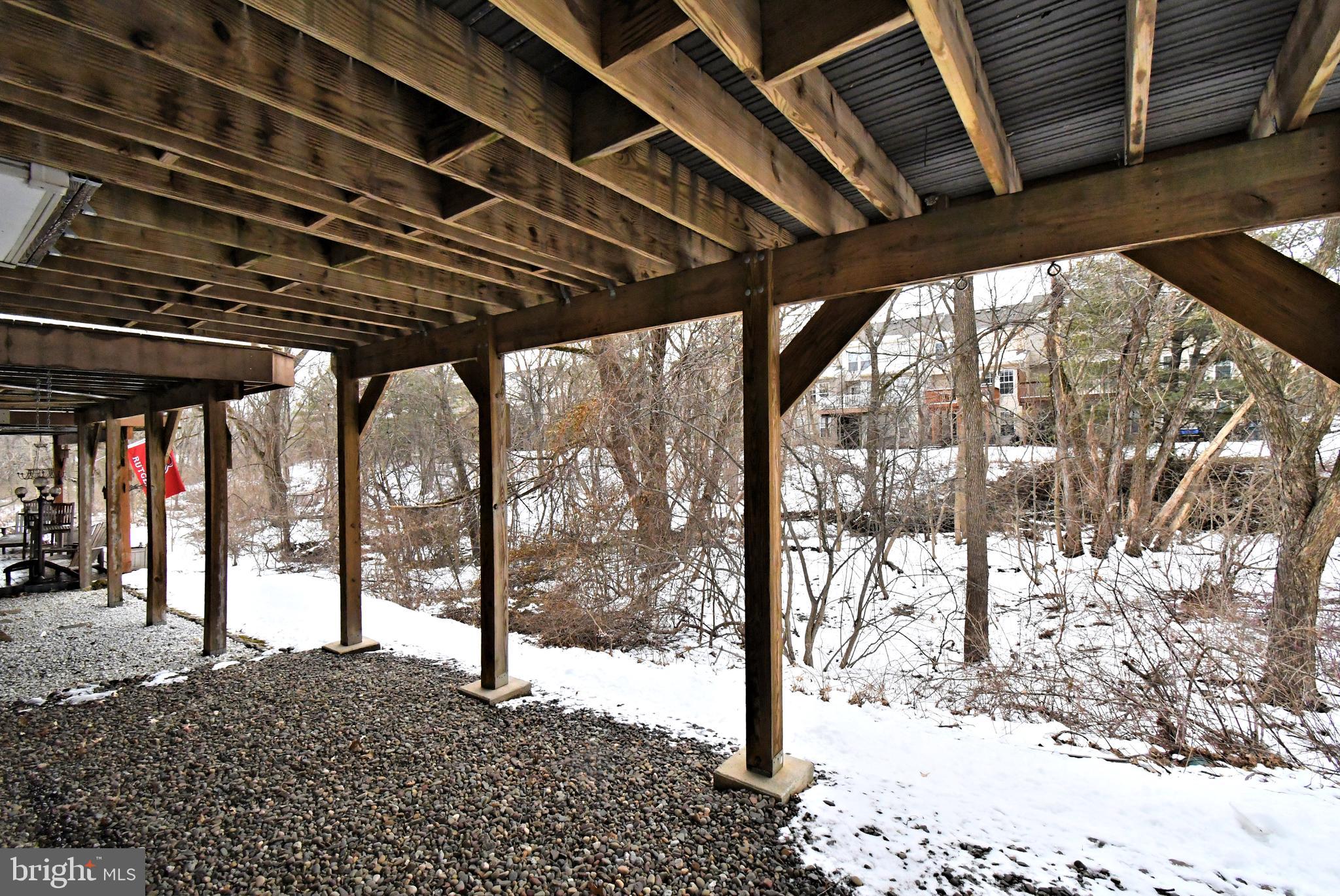 DEVON COURT - Residential