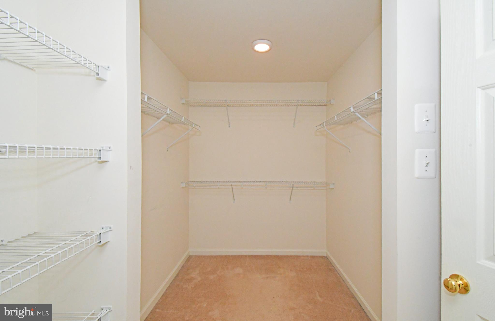 DEVON COURT - Residential