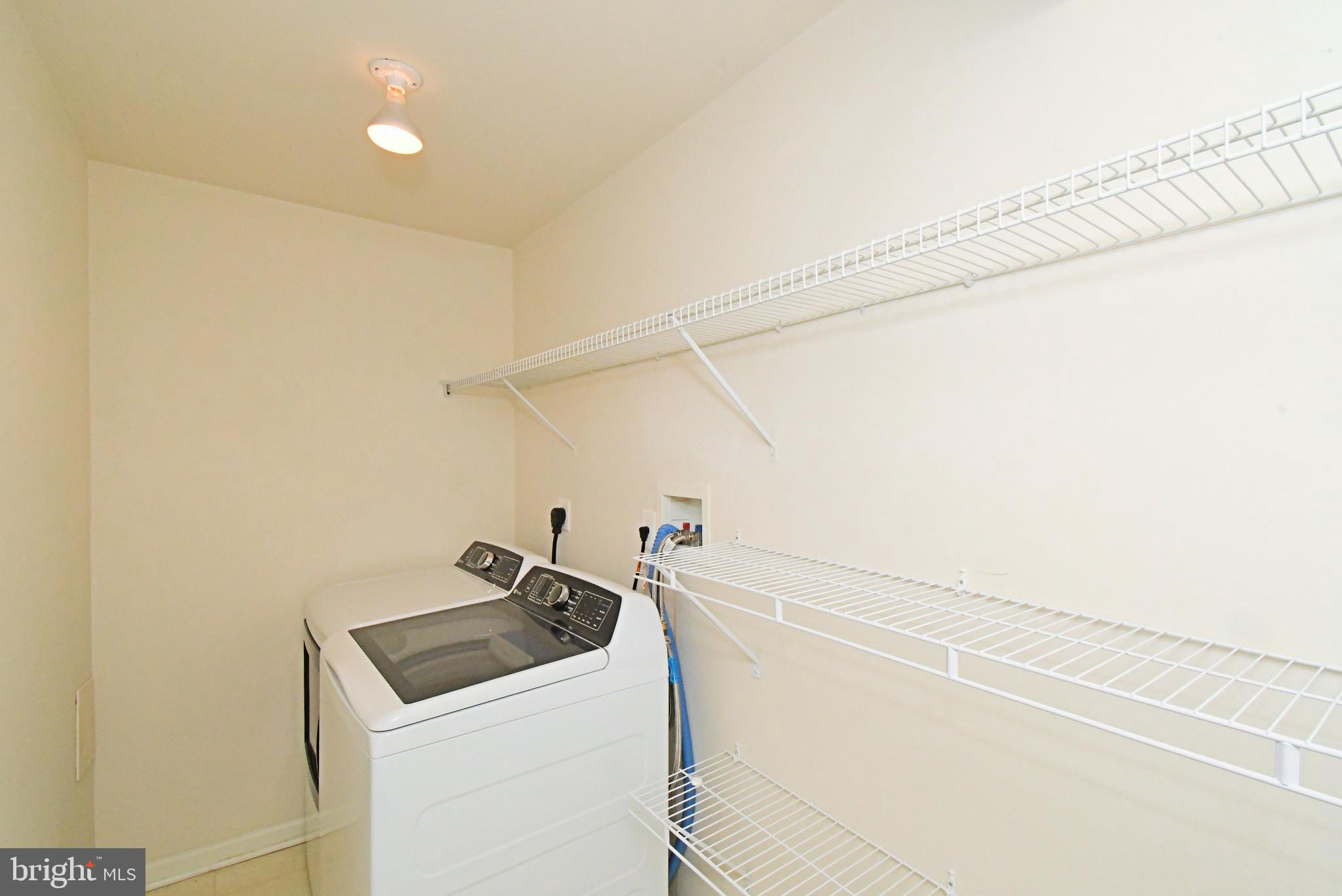 DEVON COURT - Residential