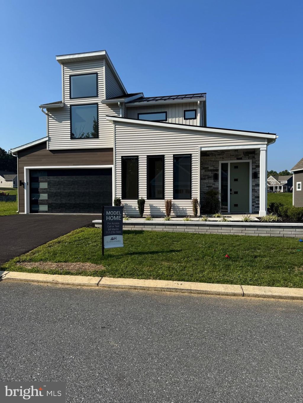 Photo of 1212 Mosaic Drive #411, LEBANON, PA 17042 (MLS # PALN2004626)