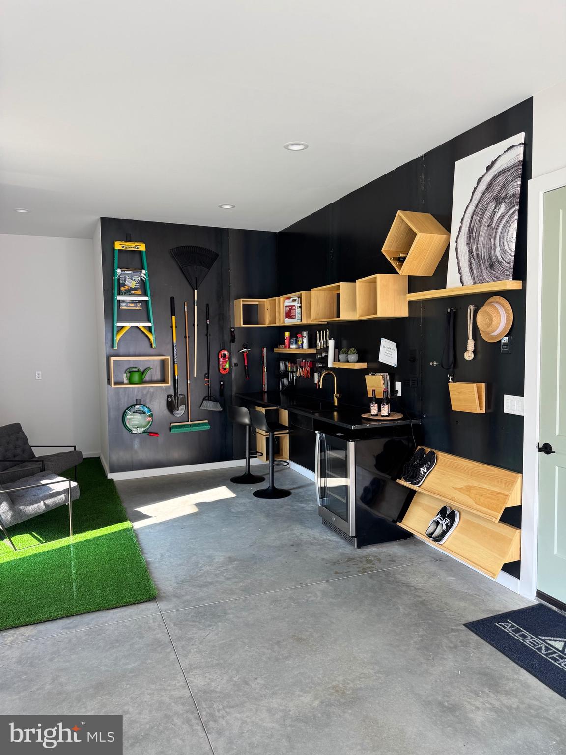 1212 MOSAIC DRIVE 411
