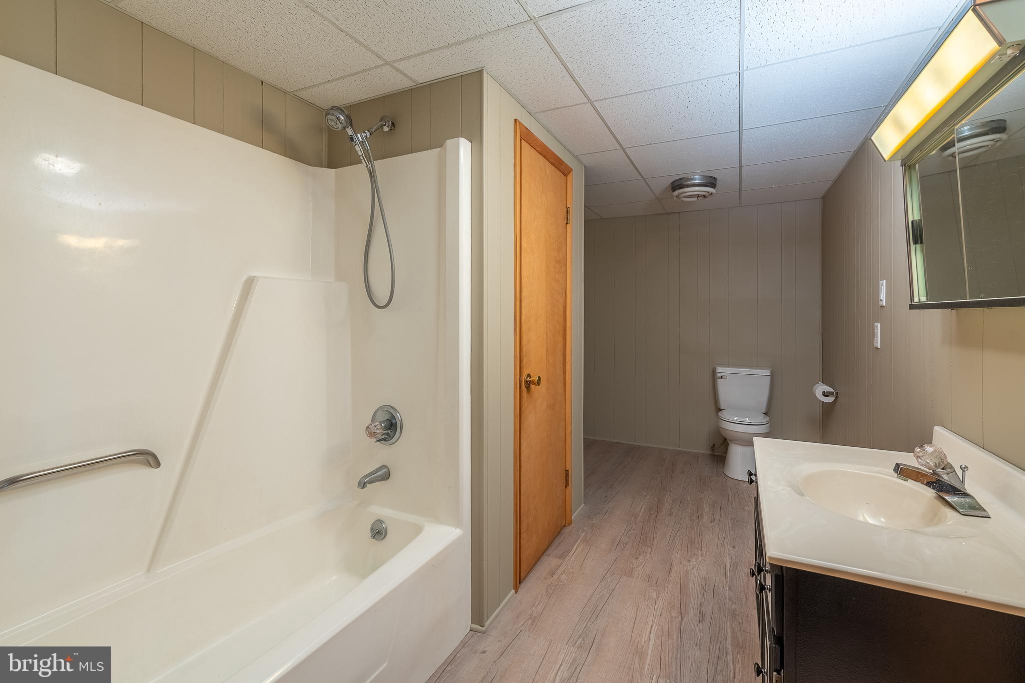 SHIRLEY FARMS - Residential