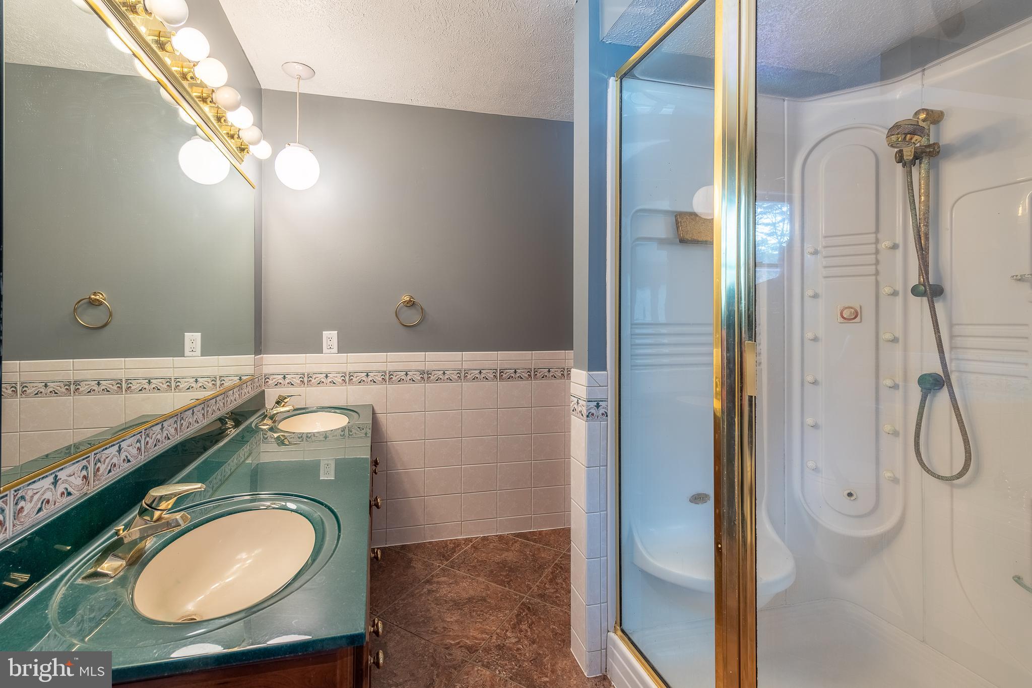 SHIRLEY FARMS - Residential