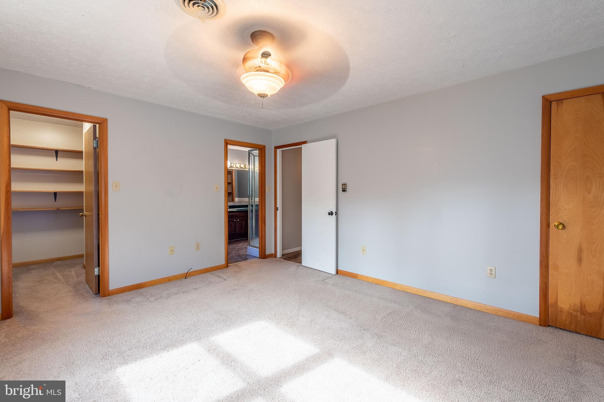 SHIRLEY FARMS - Residential