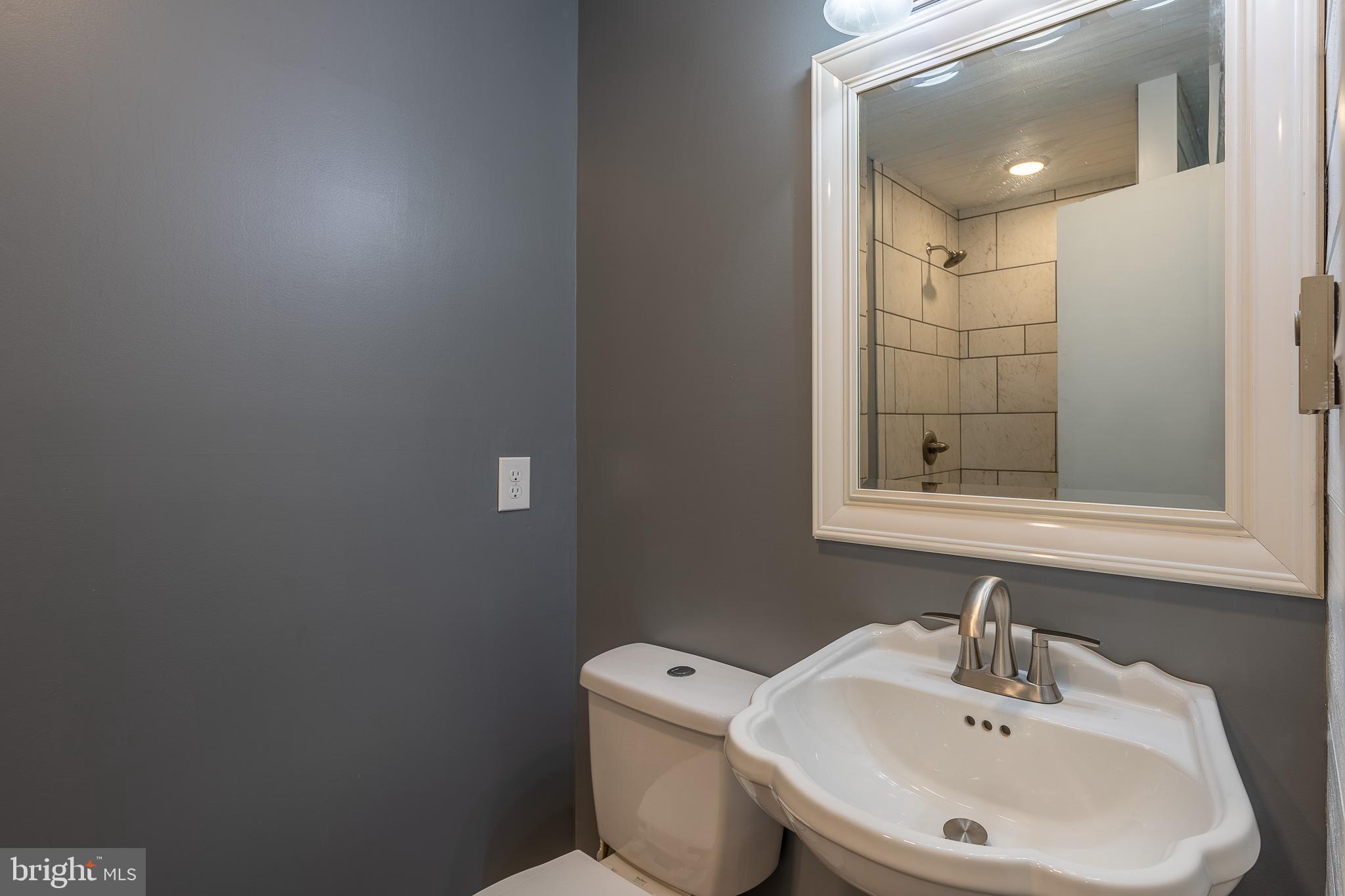 SHIRLEY FARMS - Residential