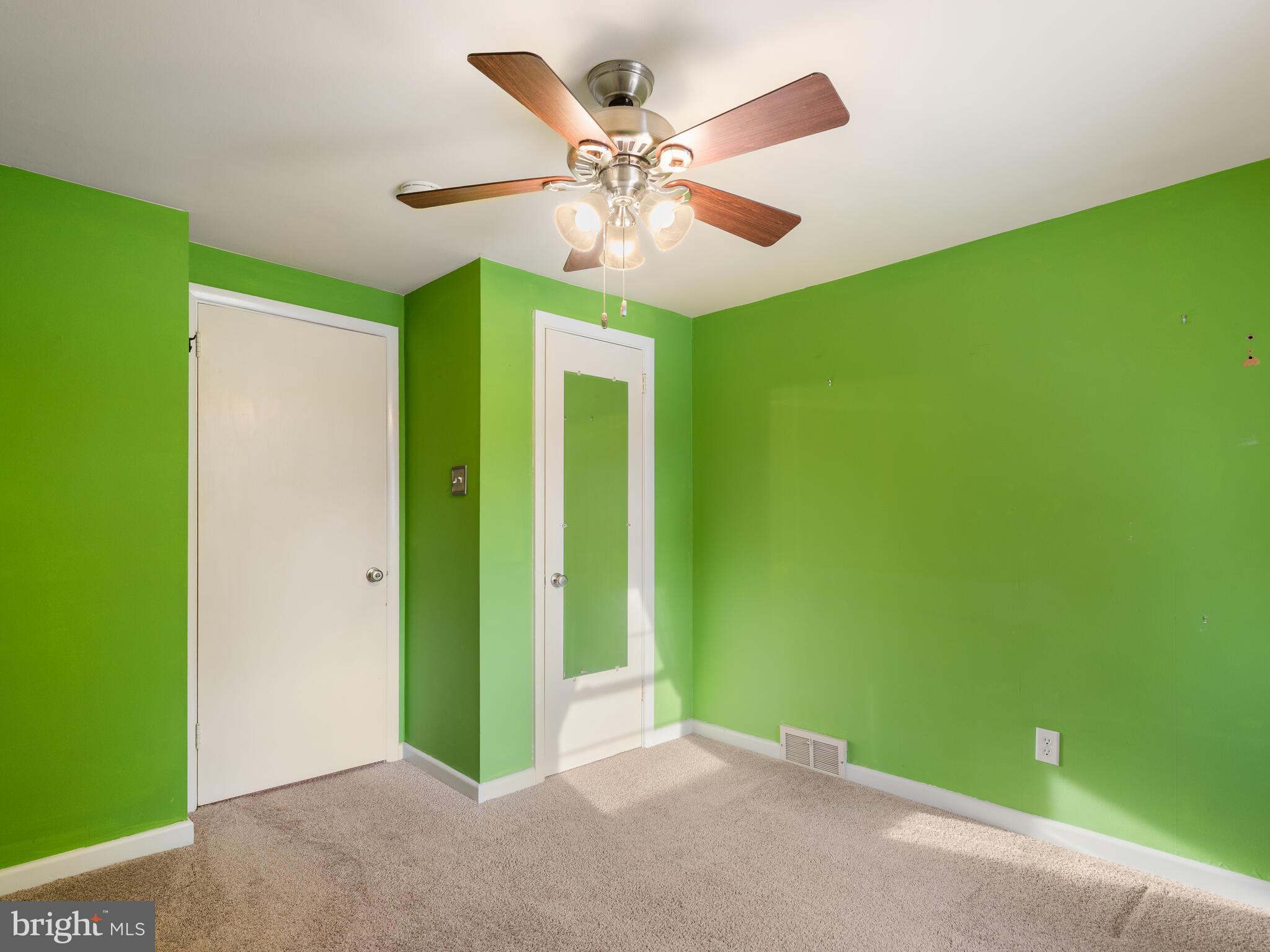 ANDORRA WOODS - Residential