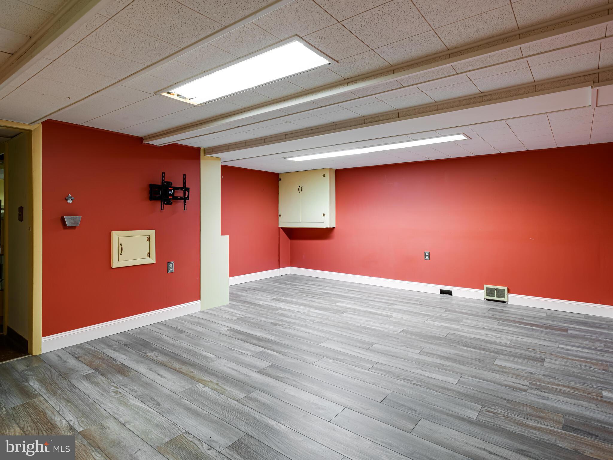 ANDORRA WOODS - Residential