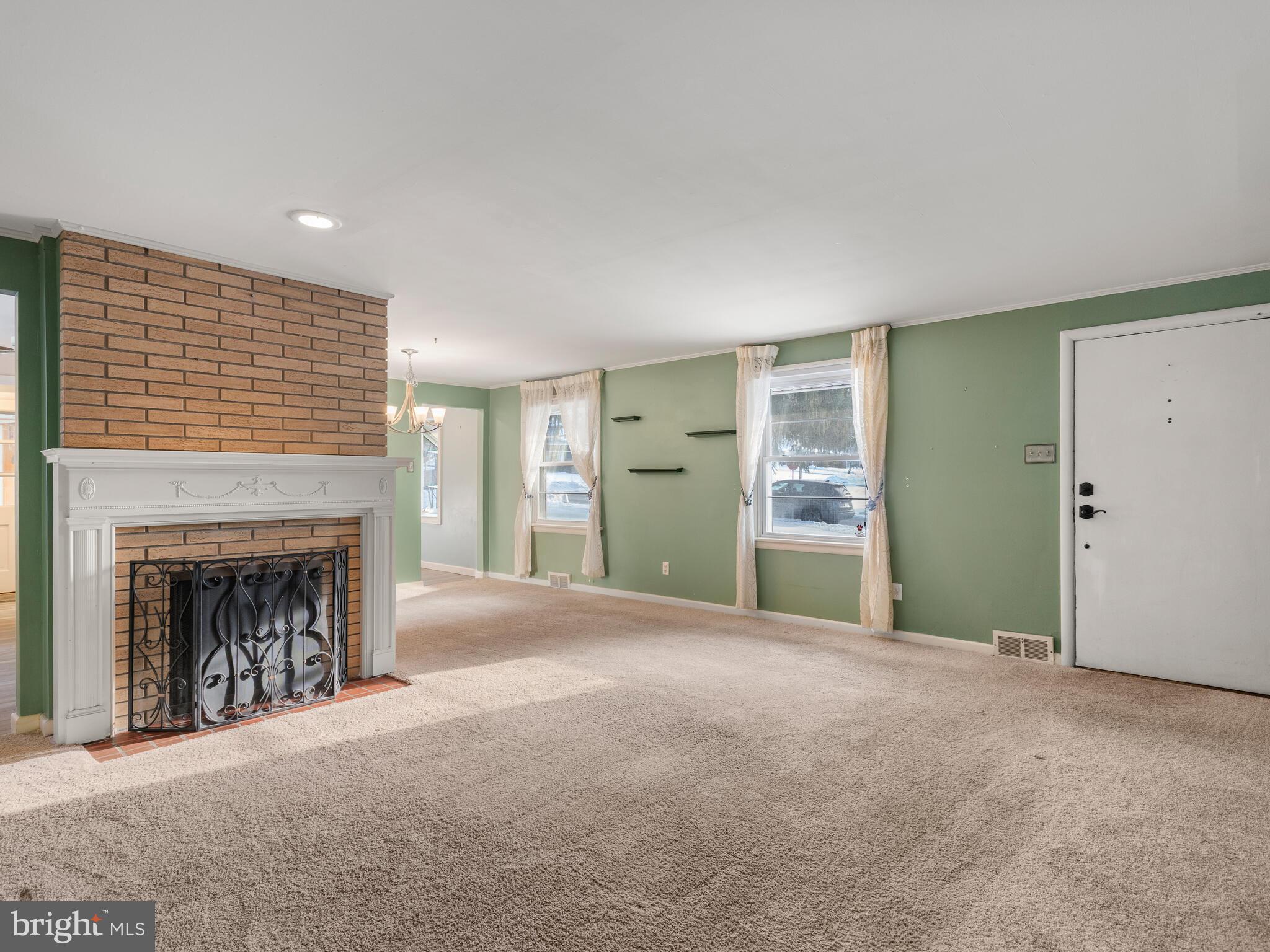 ANDORRA WOODS - Residential