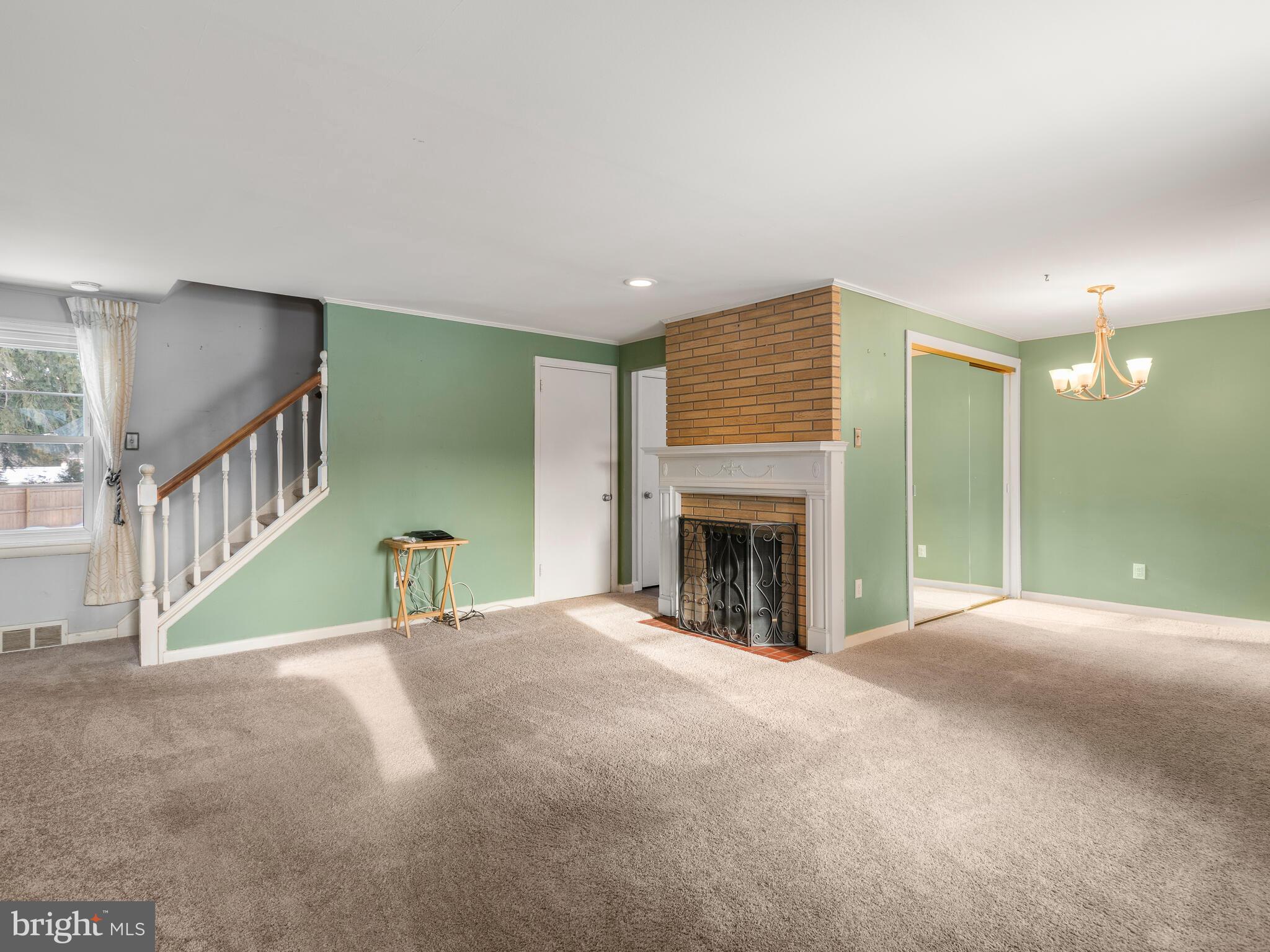 ANDORRA WOODS - Residential