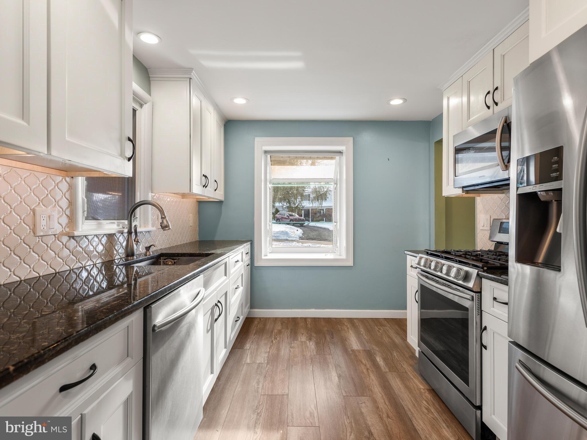 ANDORRA WOODS - Residential