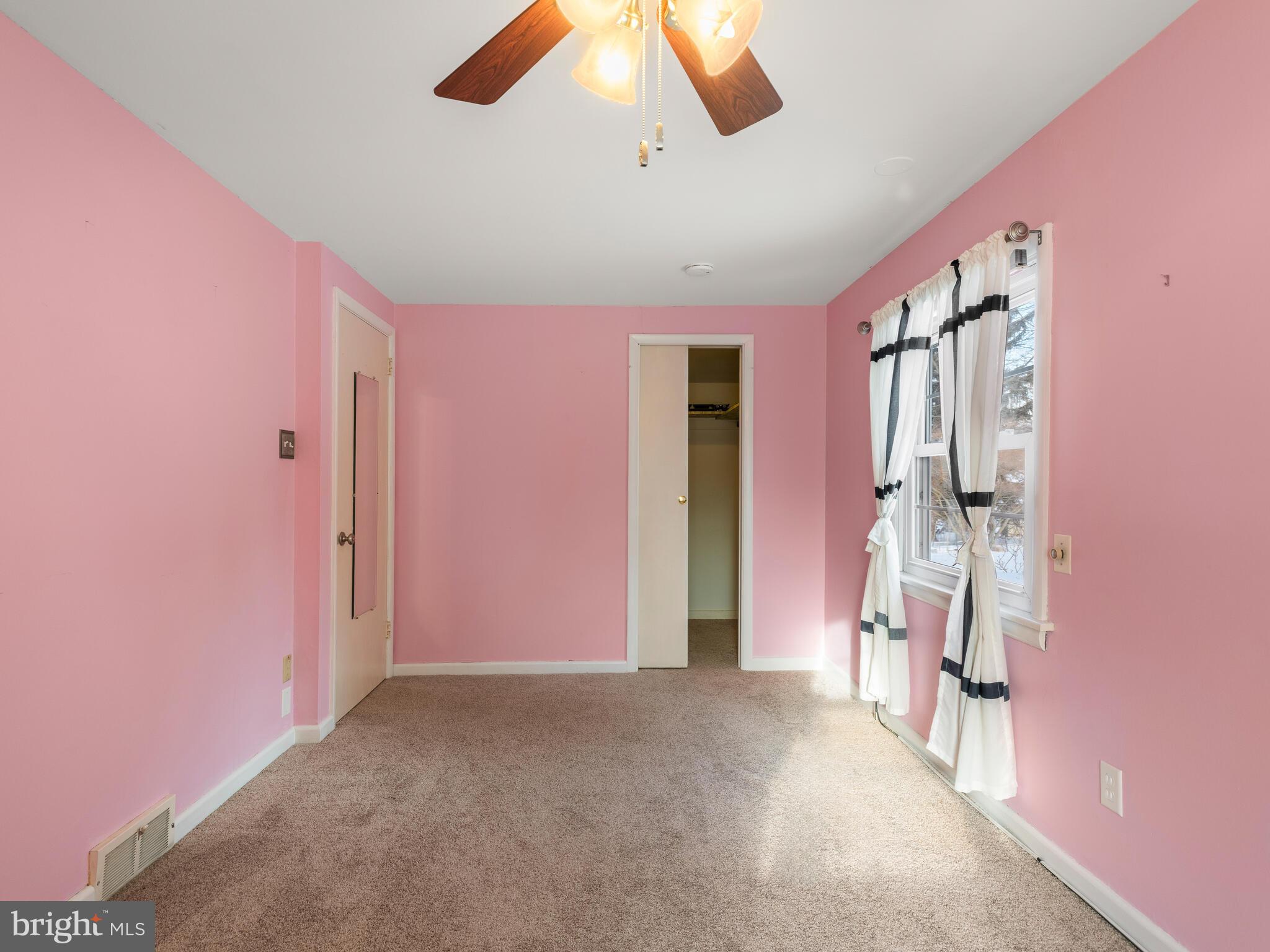 ANDORRA WOODS - Residential